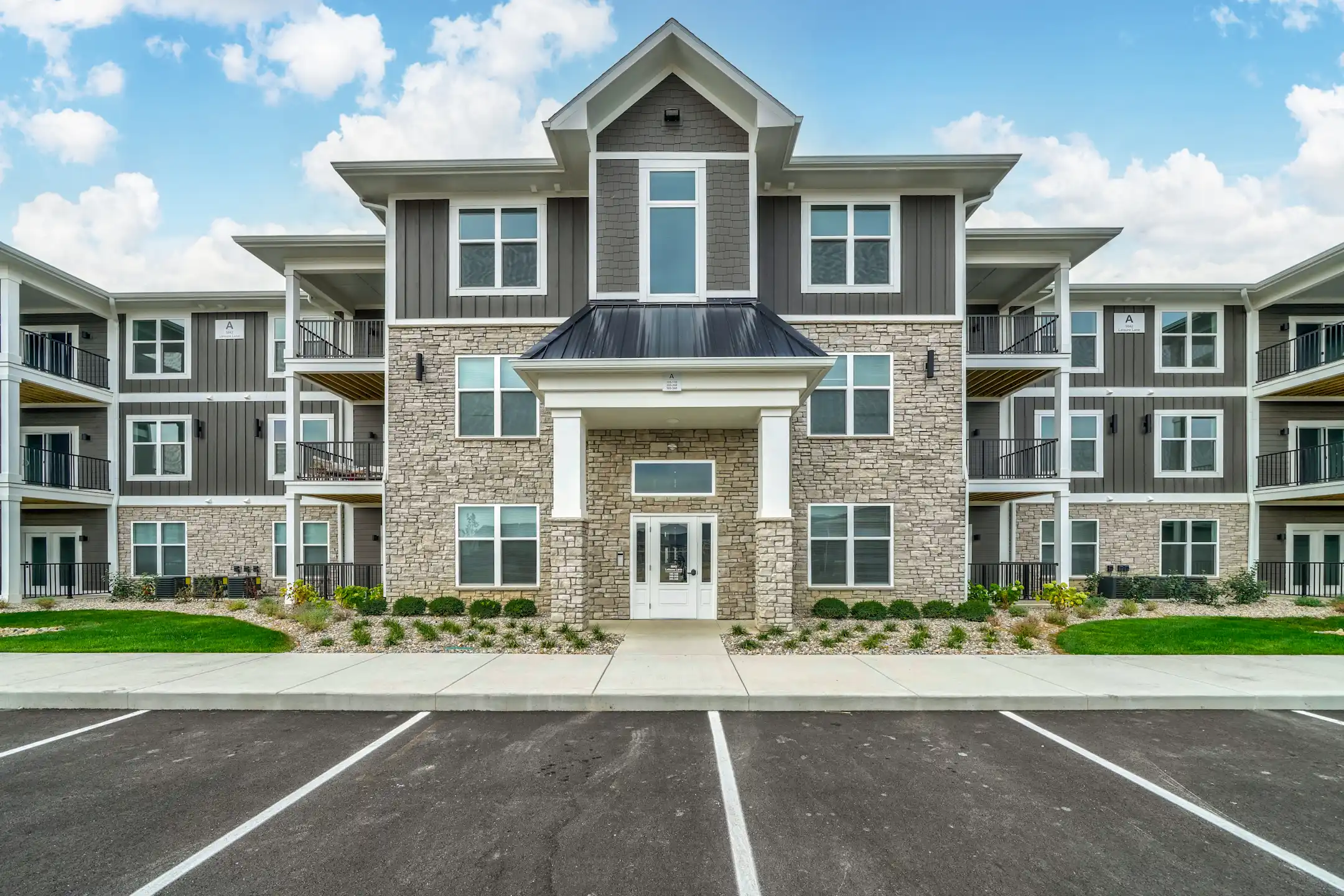 The E 5821 Elevated Way Whitestown, IN Apartments for Rent Rent.