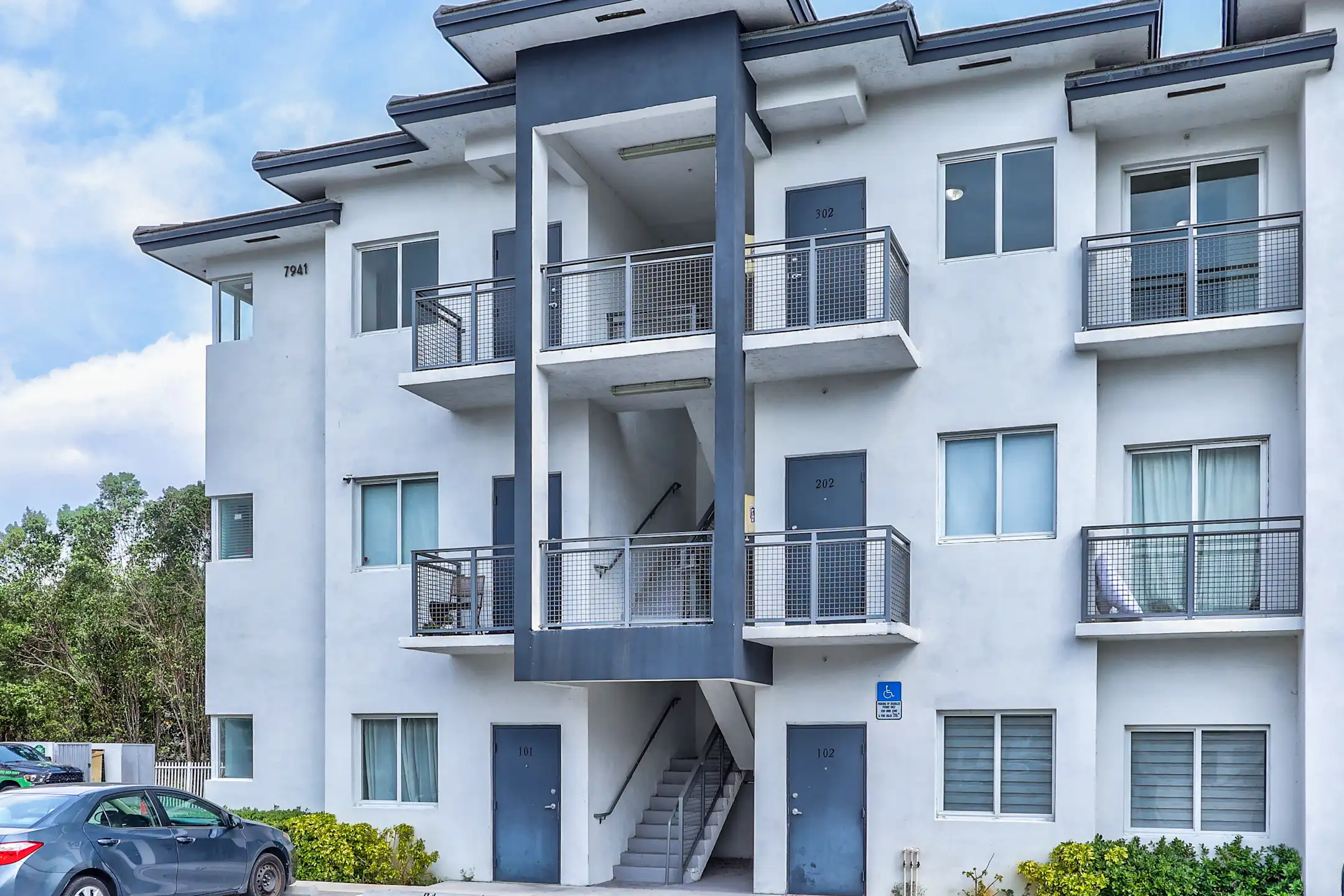 Las Vistas at Amelia Apartments Hialeah, FL 33014