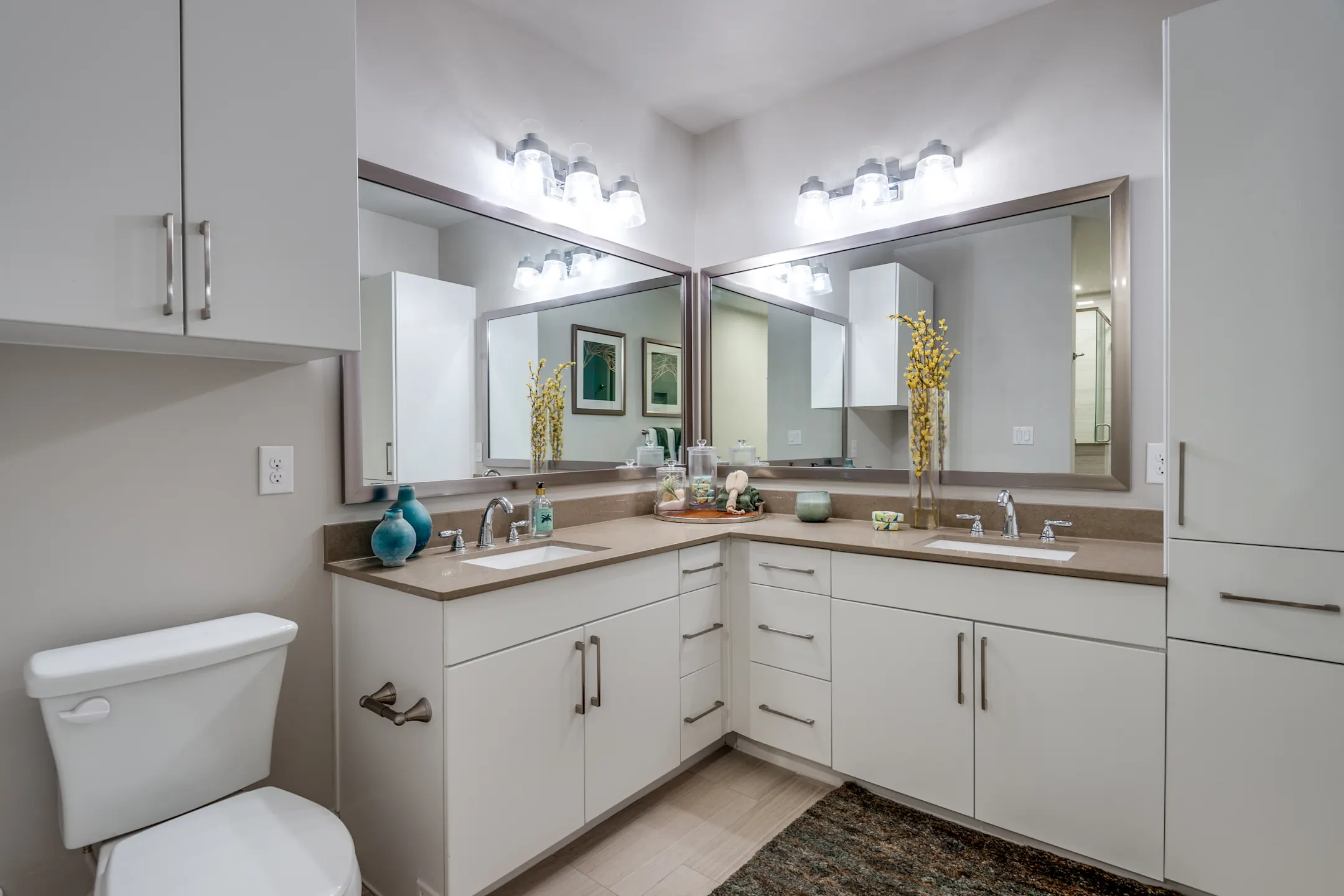 Bathroom - Montrose at Buffalo Bayou - Houston, TX