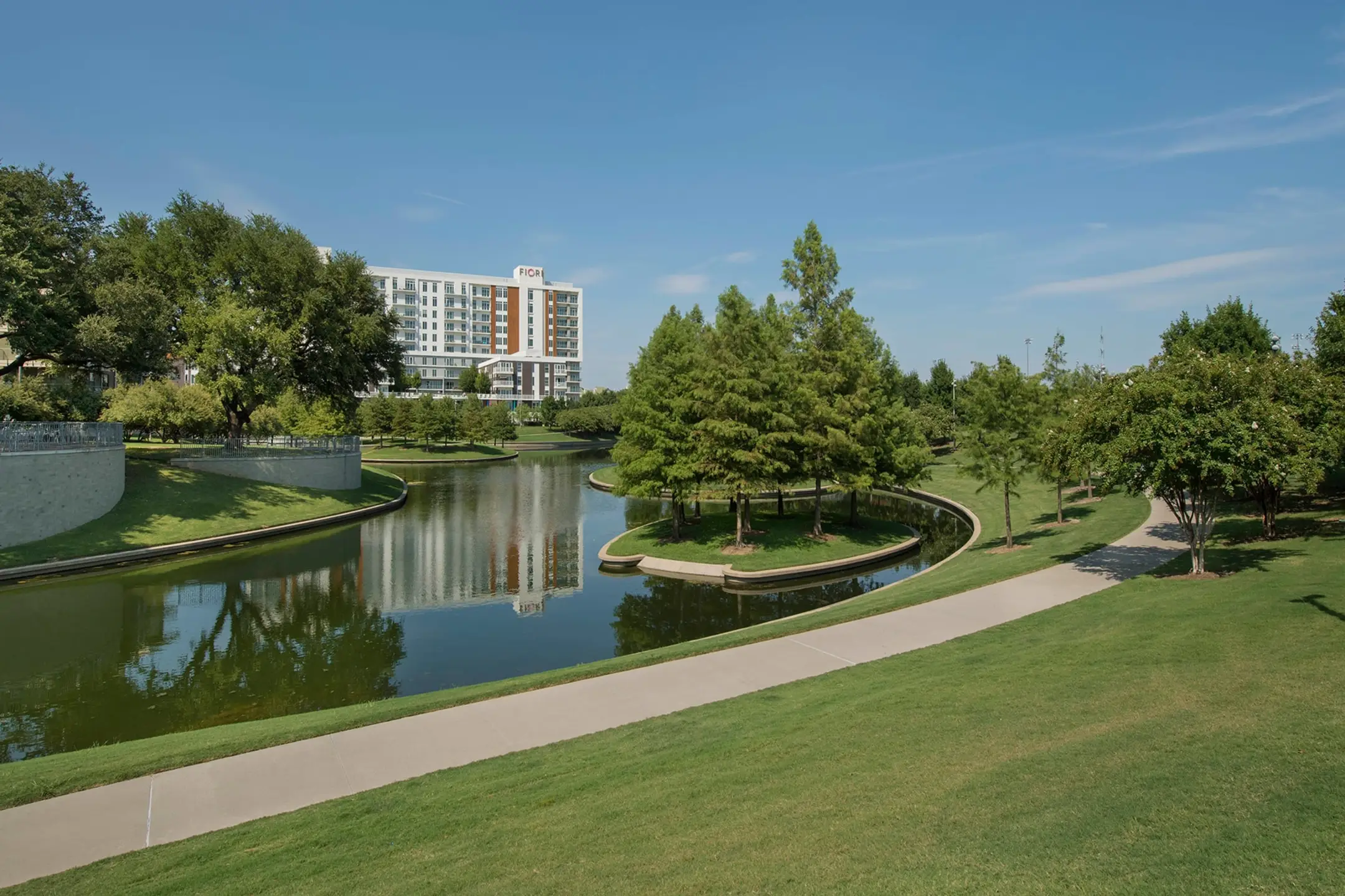 Addison Apartments at the Park 3925 Vitruvian Way Addison, TX for