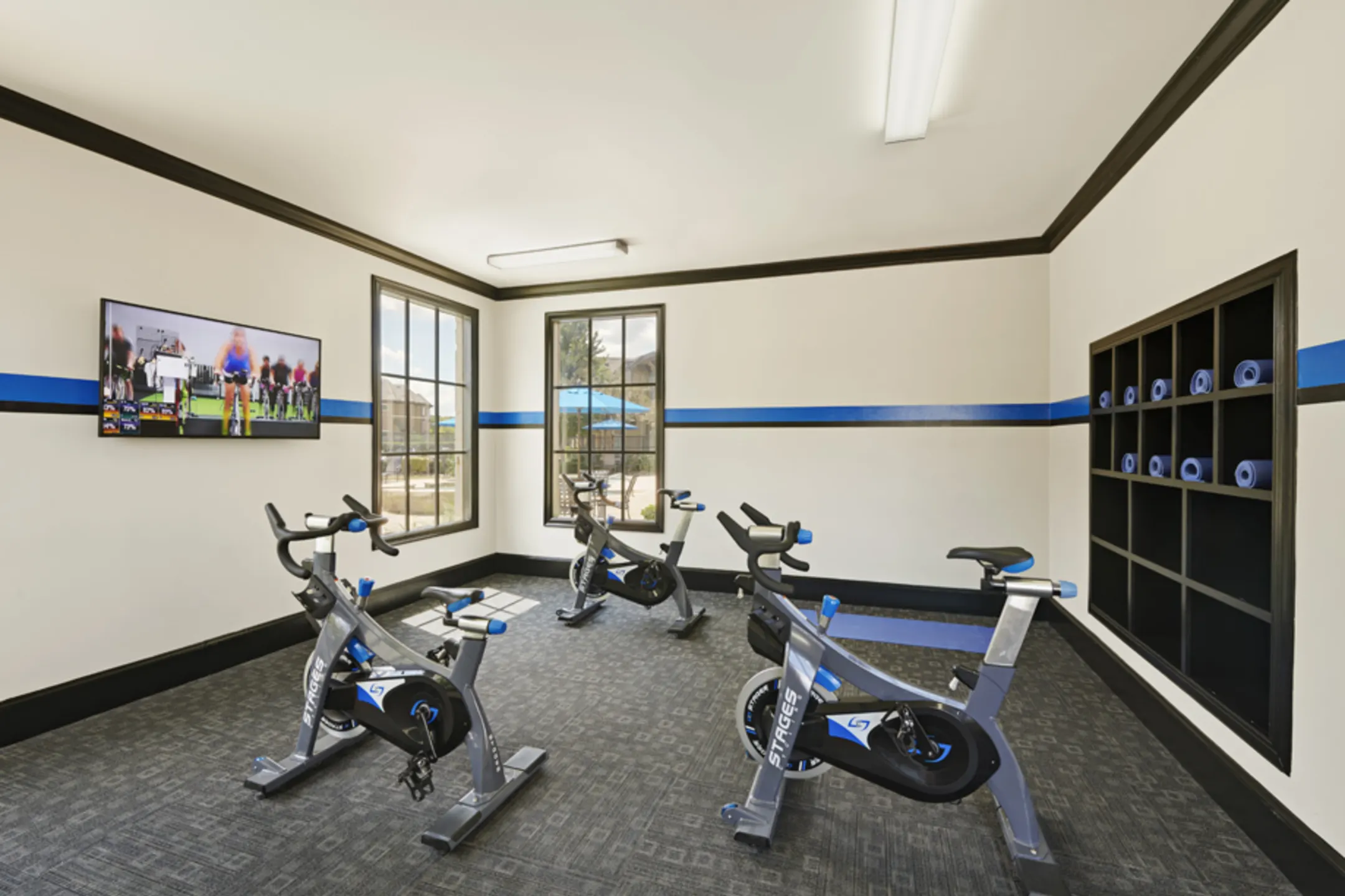 Fitness Weight Room - Camden Shadow Brook - Austin, TX