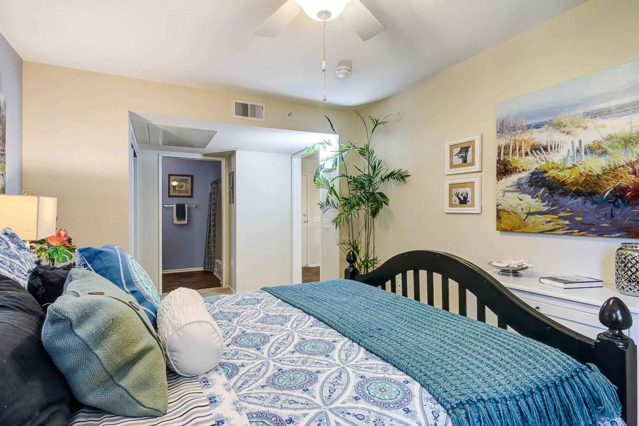 Bedroom - Palm Island Senior Living +55 - Fountain Valley, CA