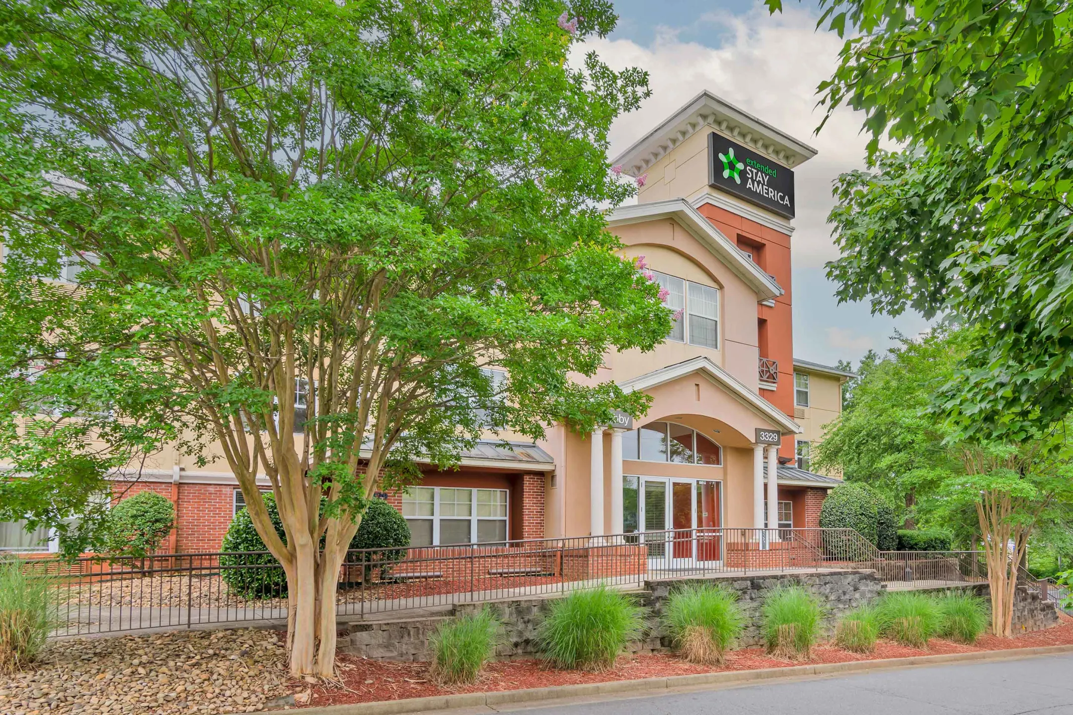 Furnished Studio Atlanta Alpharetta Northpoint West 3329 Old