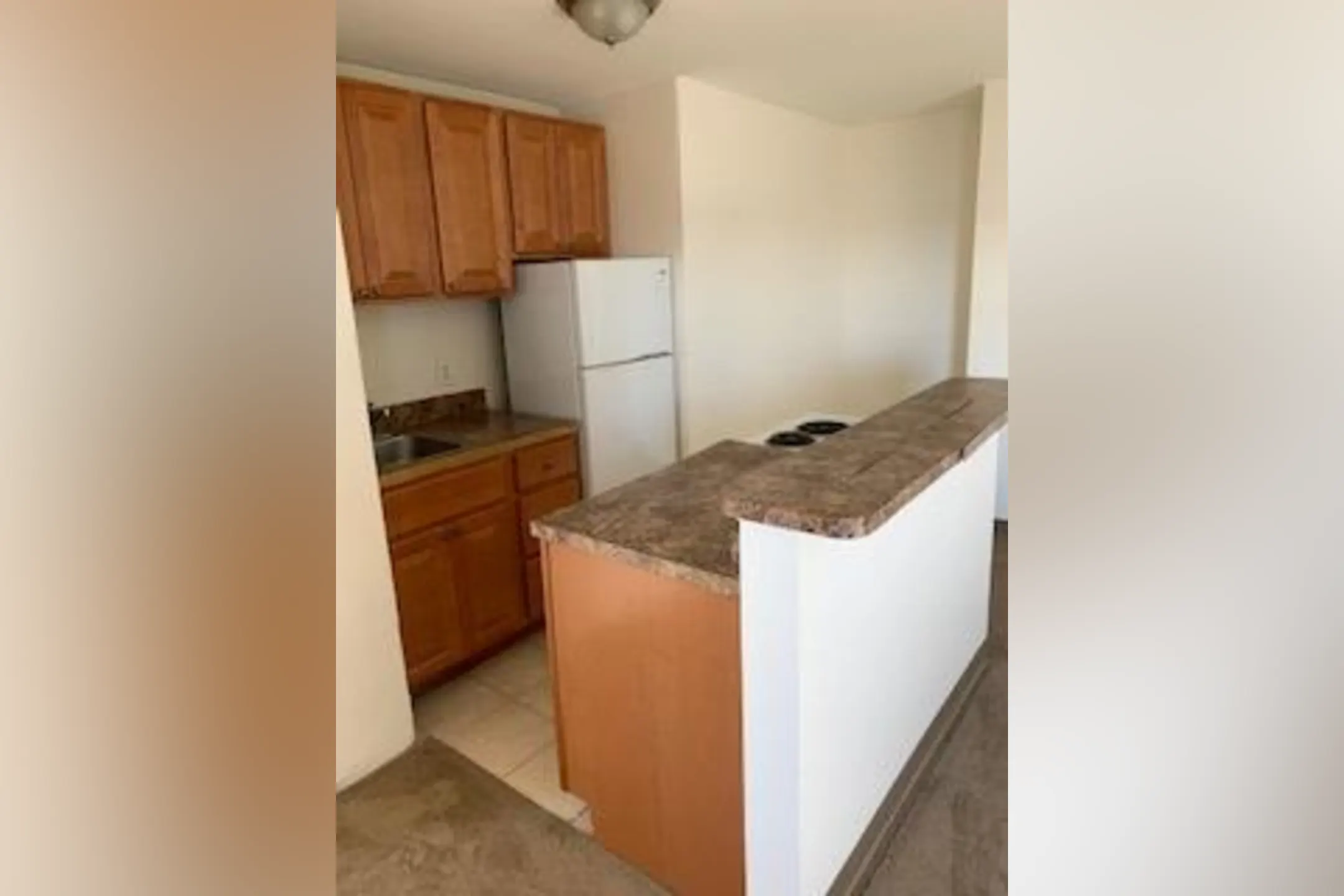 Kitchen - Chancellor Apartments - Philadelphia, PA