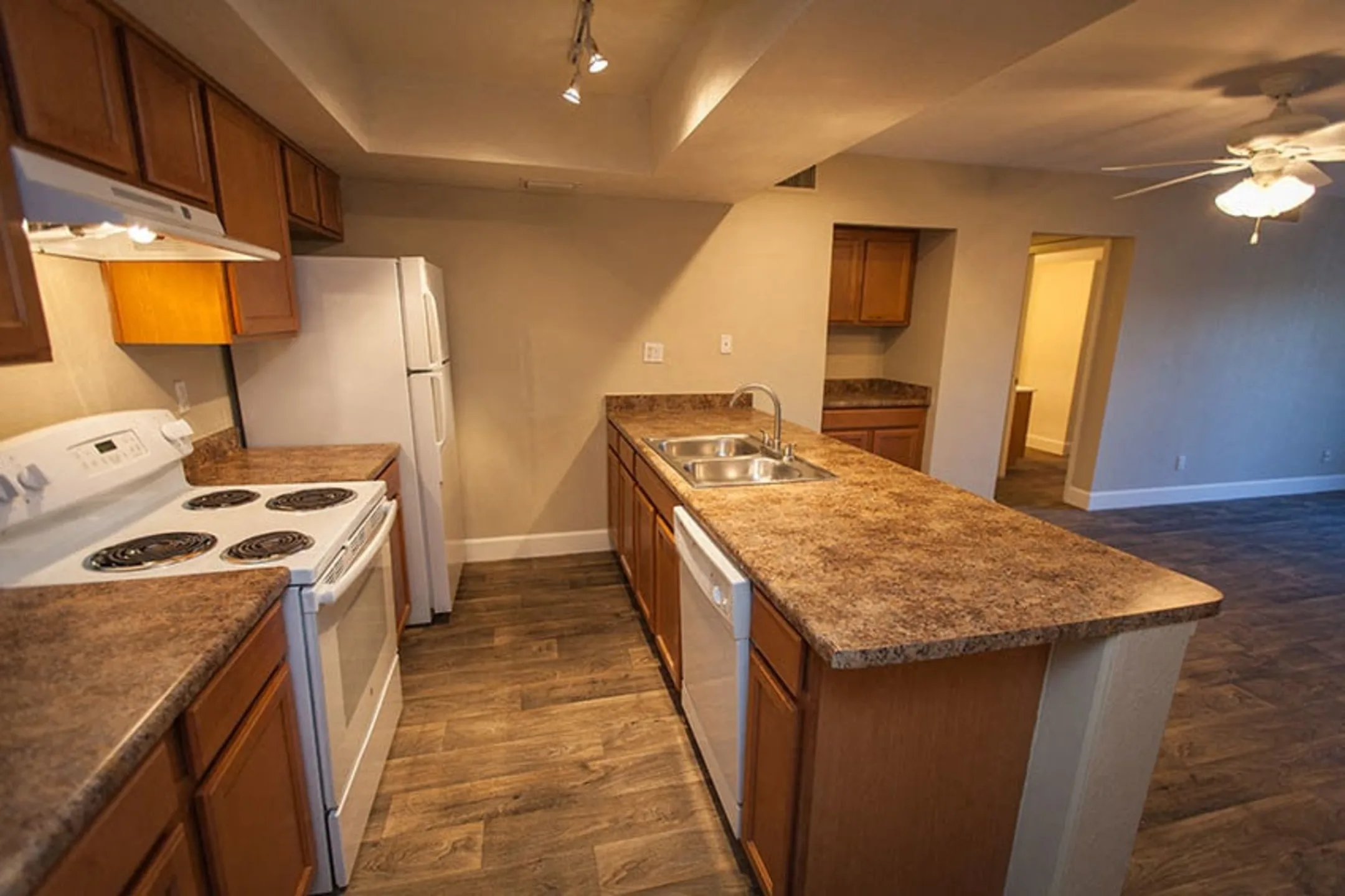 La Costa Apartment Homes at Dobson Ranch 1820 West Lindner Avenue Mesa, AZ Apartments for