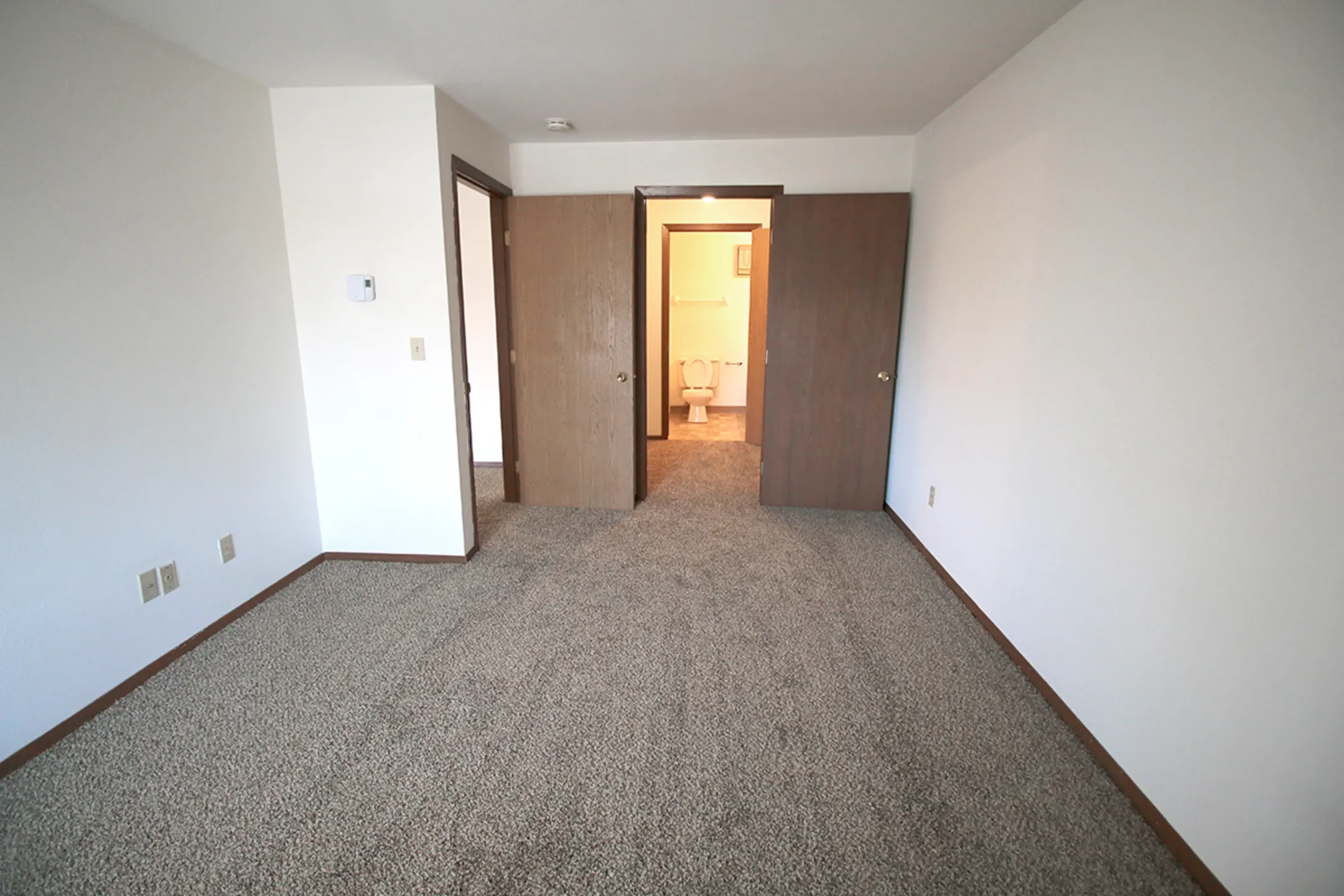 Yahara Landing Apartments 1818 Fordem Ave Madison, WI Apartments