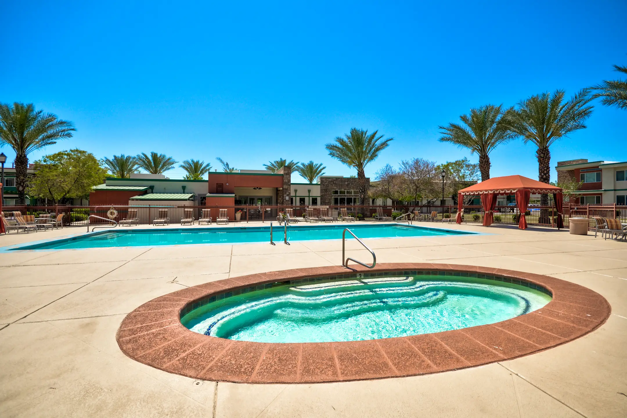 9920-apartments-phoenix-az-85037