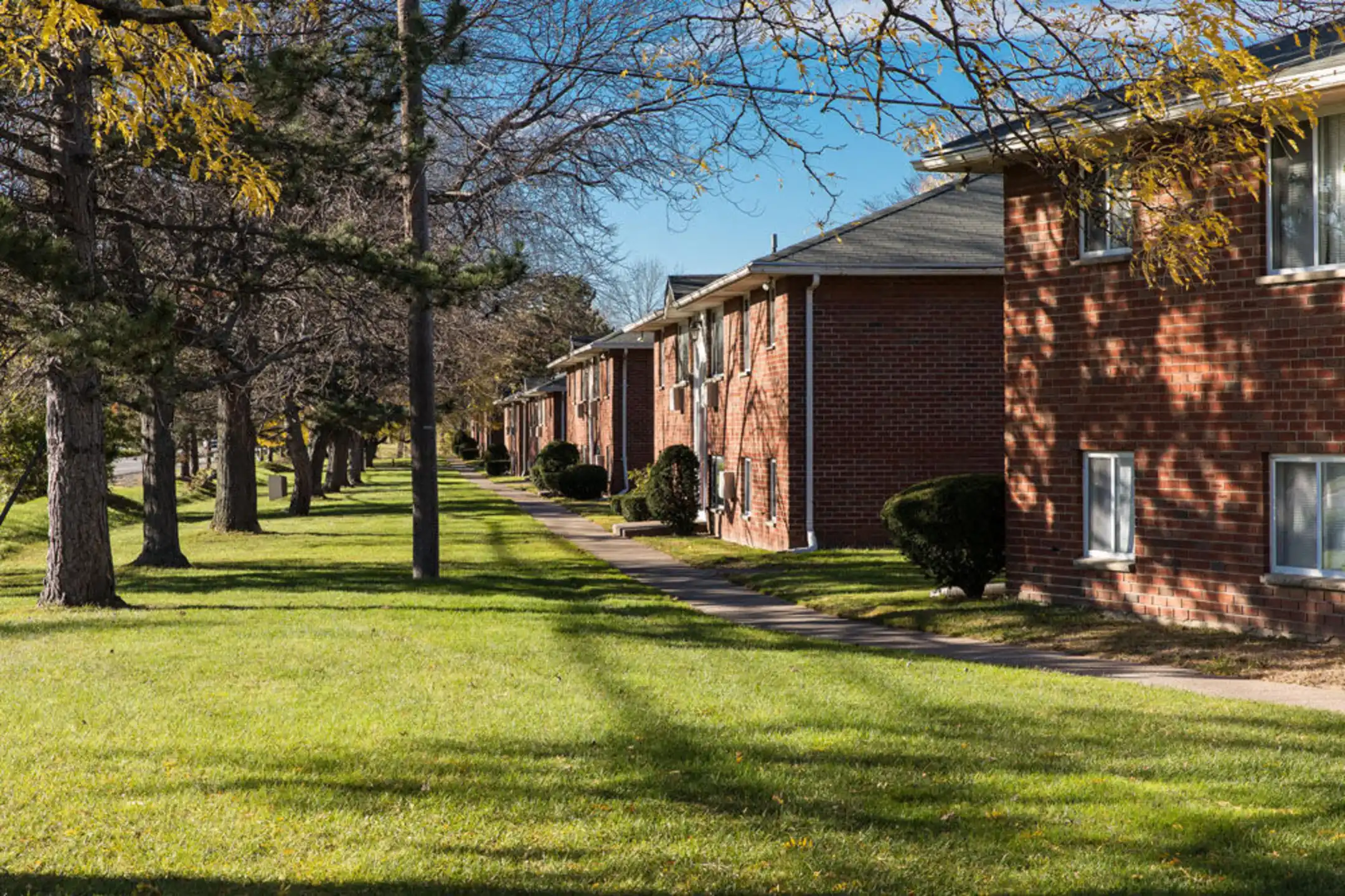 Poplar Gardens Apartments 4 Poplar Garden Ln Rochester, NY