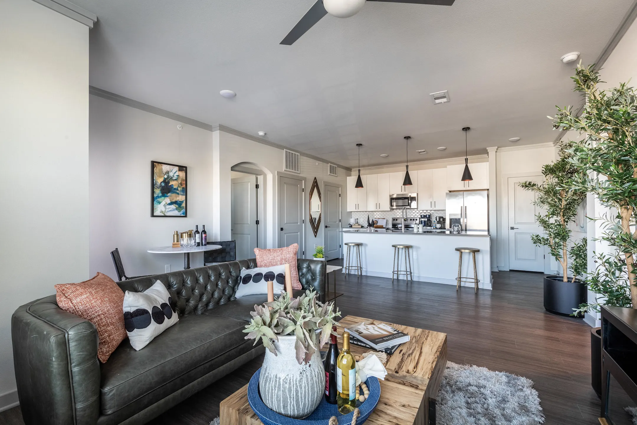 Five 810 Southlands Apartments Aurora, CO 80016