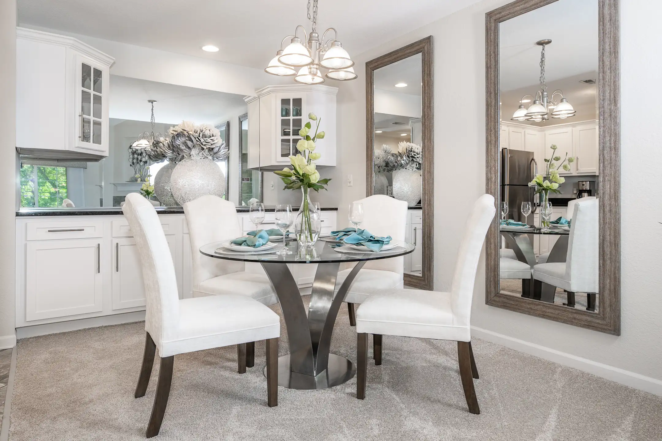 Canterbury Crossing Luxury Apartment Homes Apartments Pewaukee, WI 53072