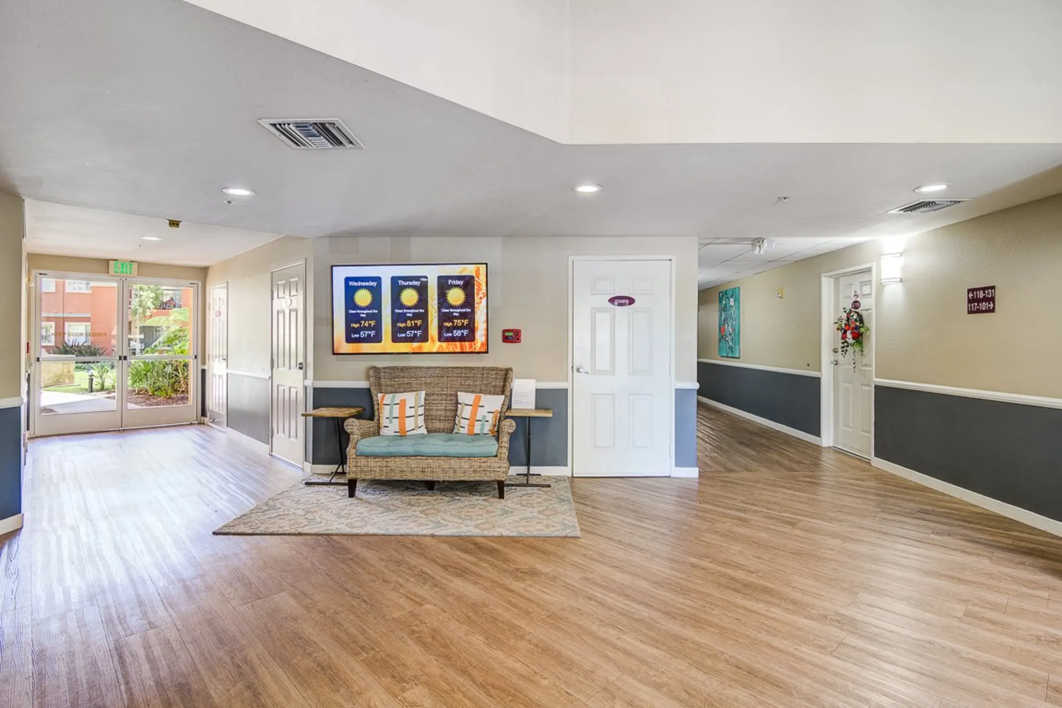 Living Room - Palm Island Senior Living +55 - Fountain Valley, CA