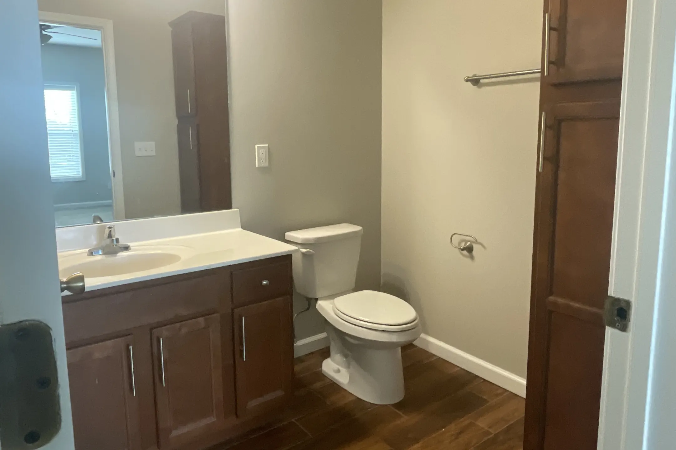 Bathroom - Griffin Gate Apartments - Hopkinsville, KY