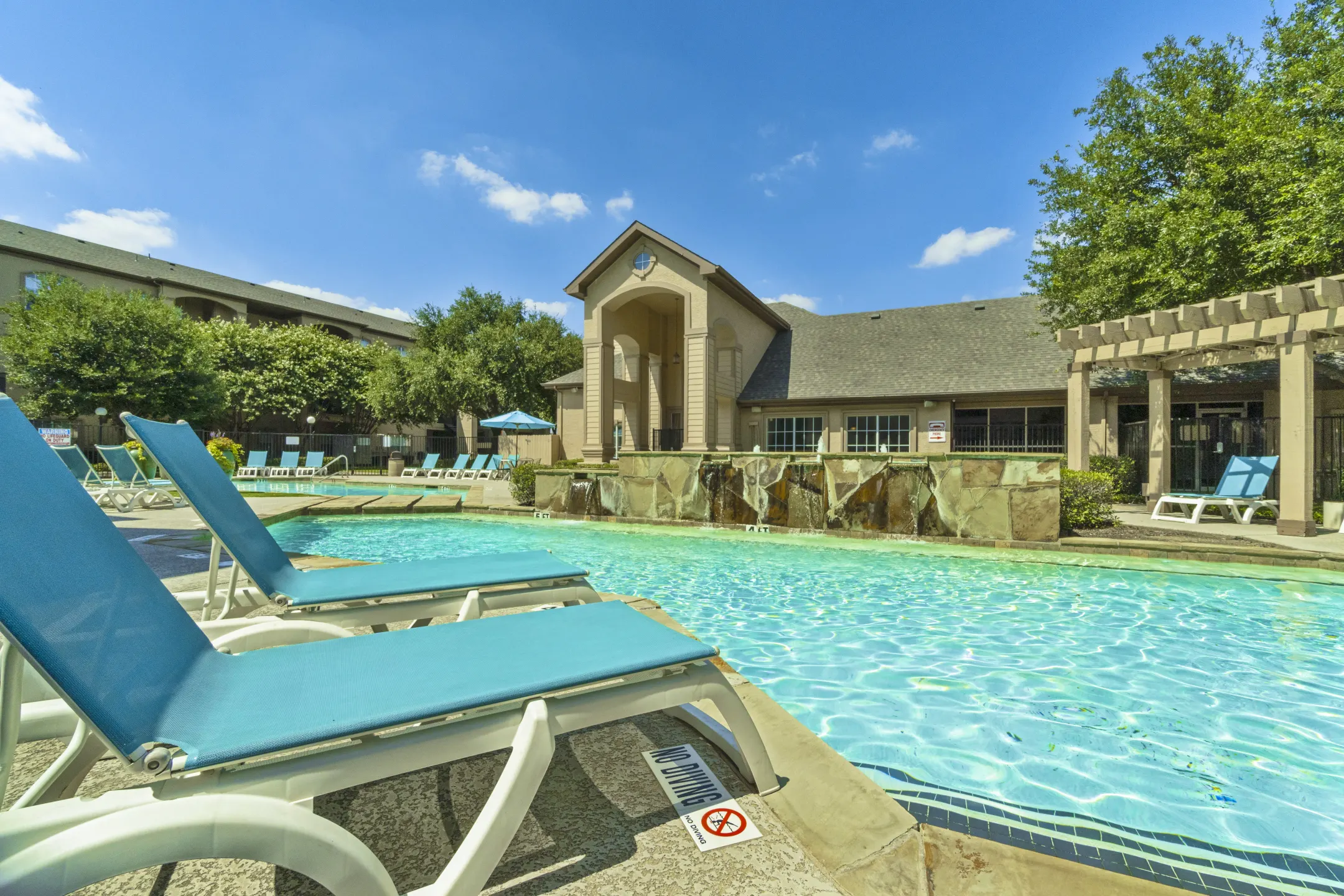 Fountains of Burleson Apartments Burleson, TX 76028