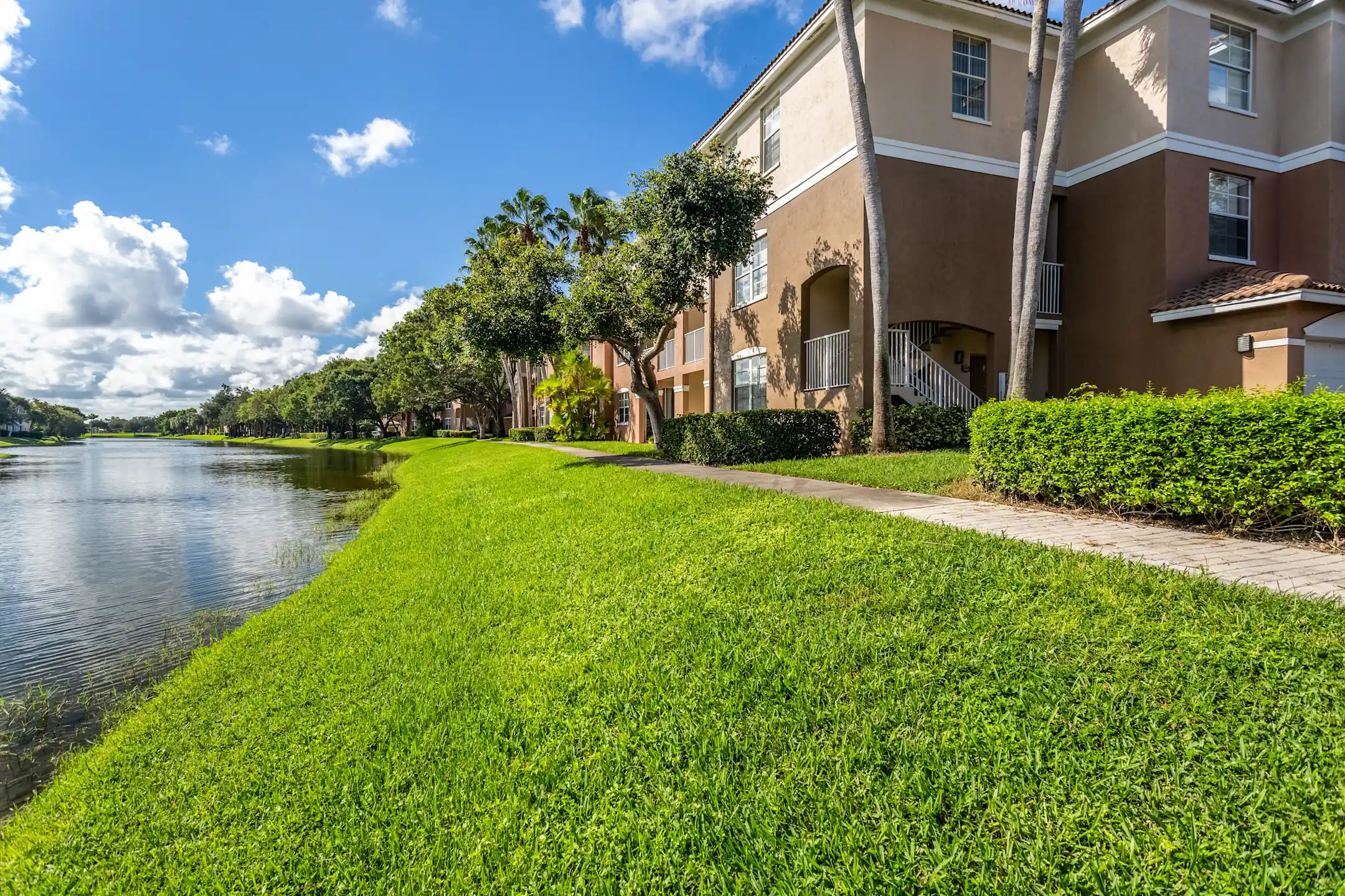 The Grove At Turtle Run Apartments Coral Springs, FL 33067