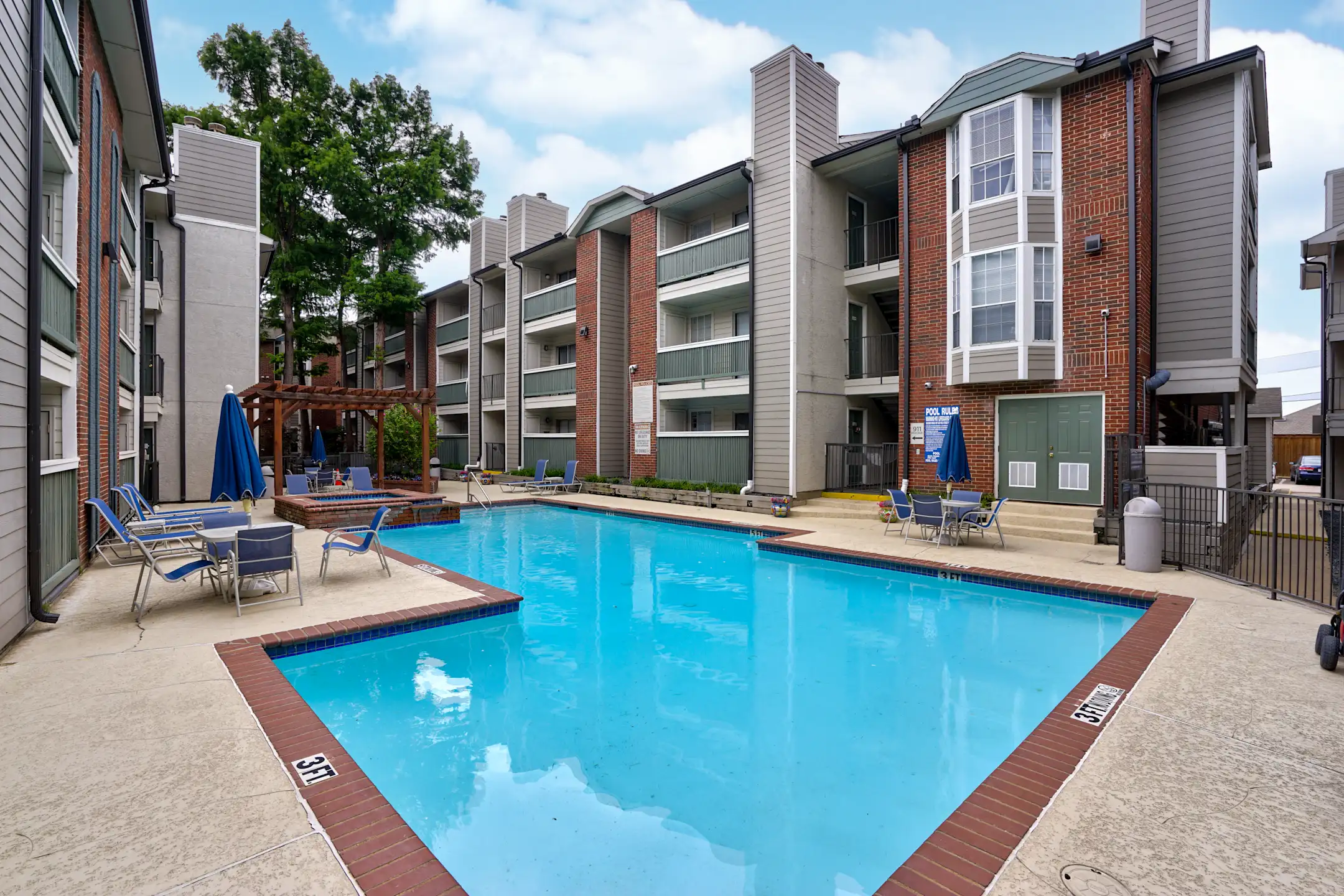 Pool - Centerpoint Apartments - Dallas, TX
