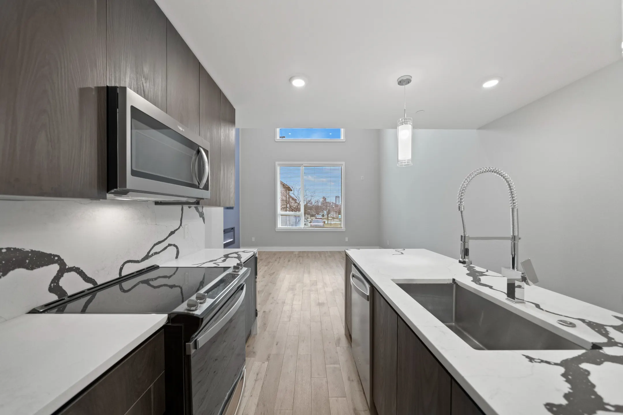 Kitchen - Veranda Apartments - Philadelphia, PA