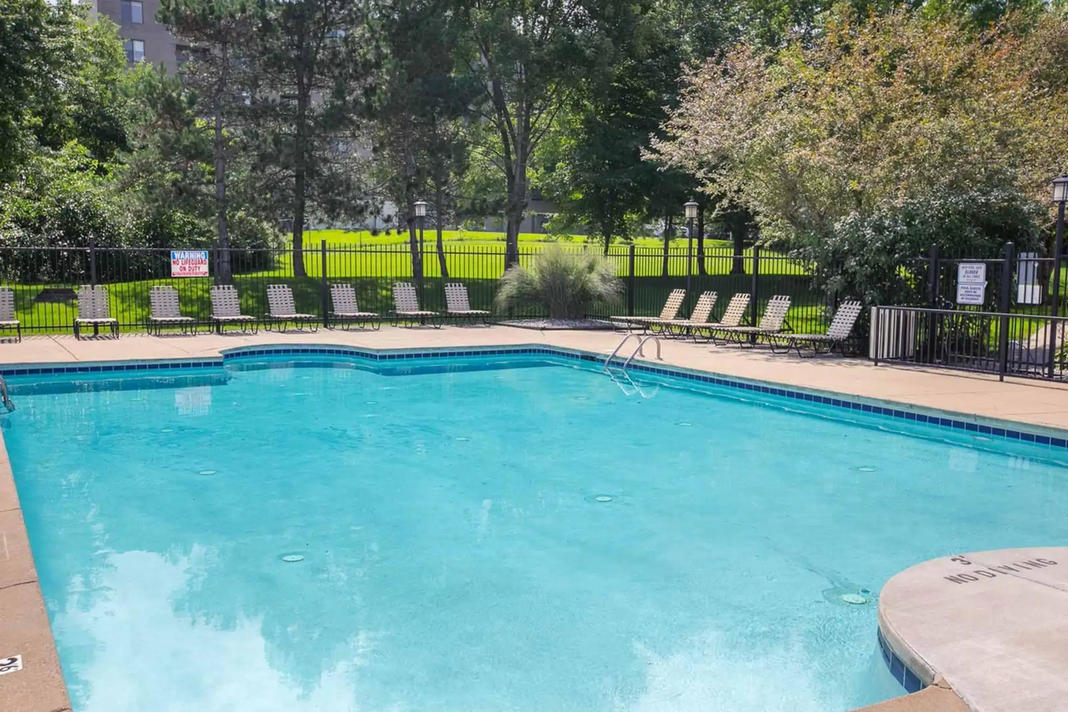 Summer Ridge Apartments 5545 Summer Ridge Blvd Kalamazoo, MI