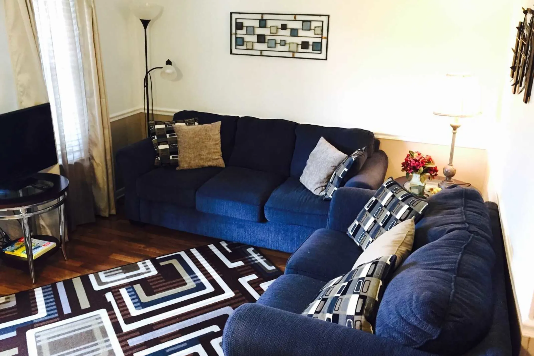 Living Room - Green Acres Short Term Rentals - Long Beach, MS