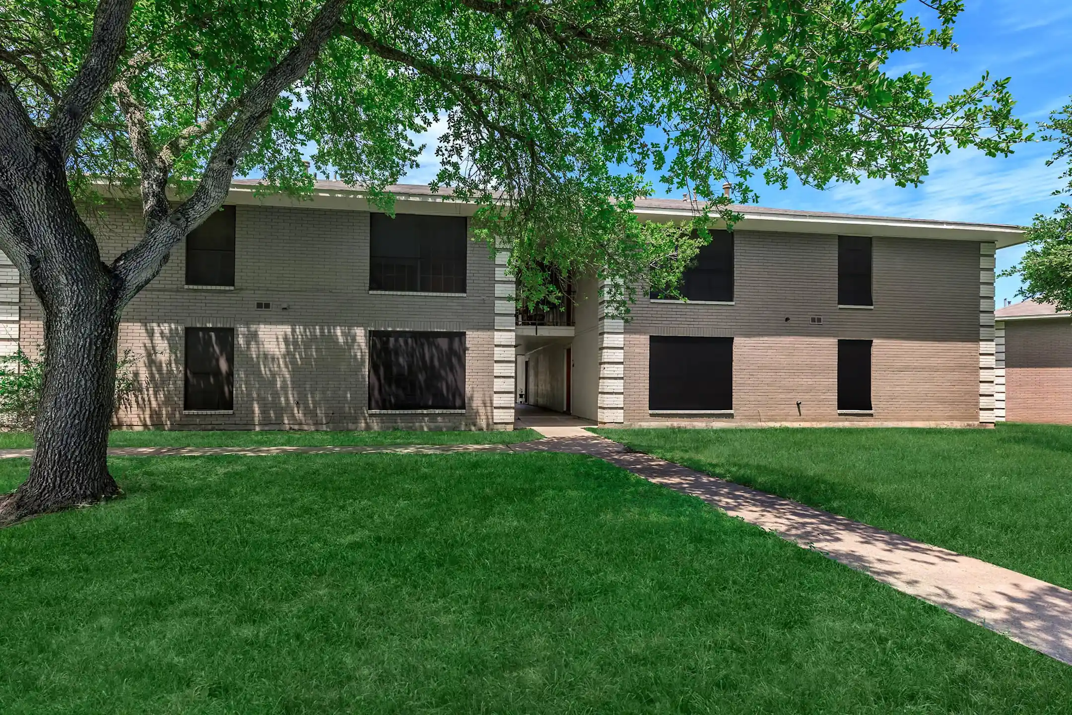 Tower South Apartments Beeville, TX 78102