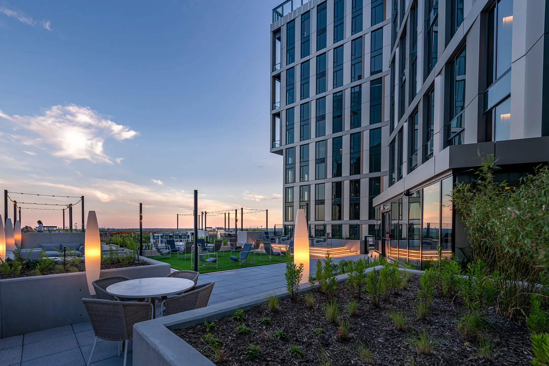 Building - The Elm - Bethesda, MD