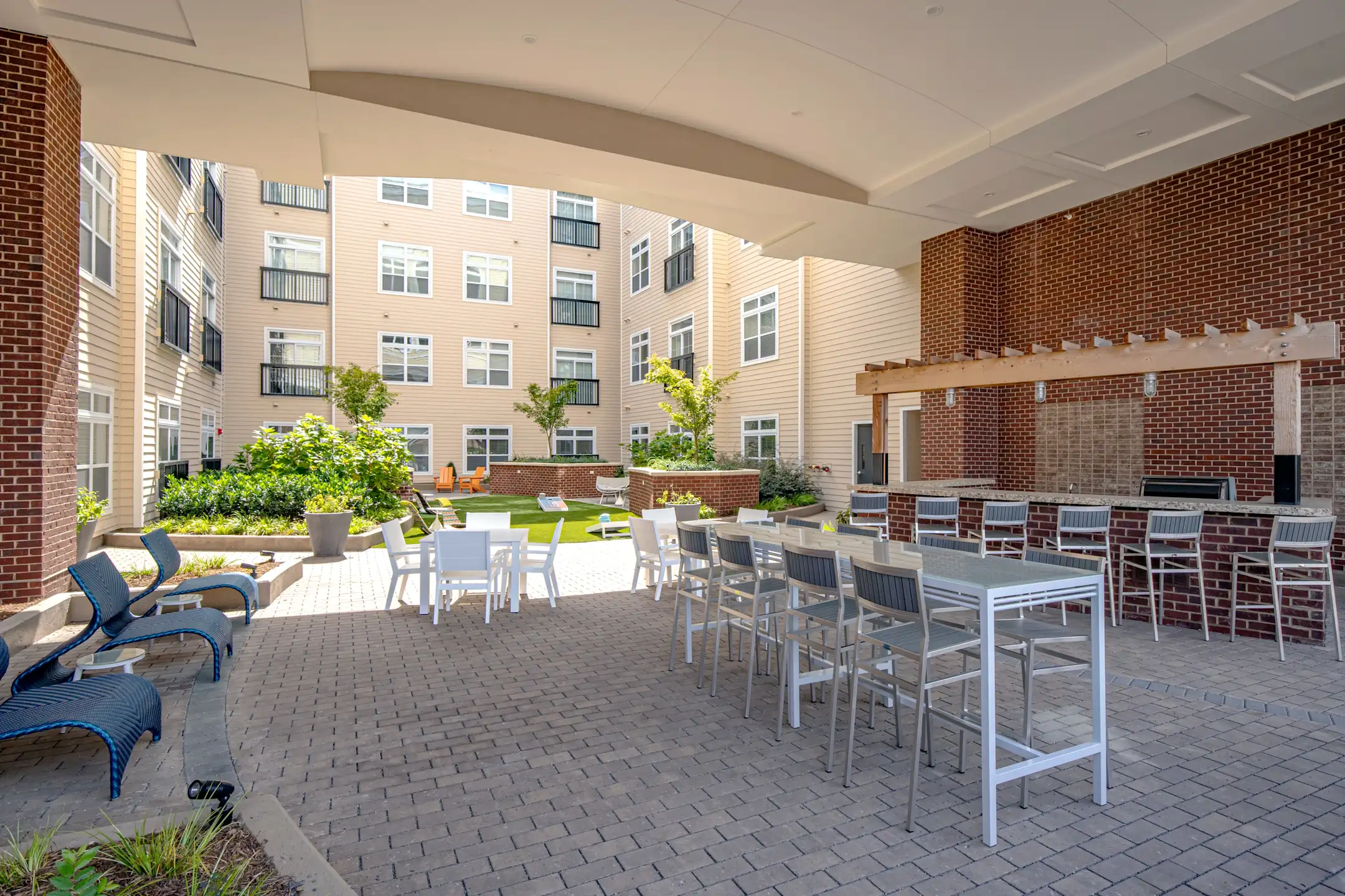 Lincoln at Dilworth 905 Kenilworth Ave Charlotte, NC Apartments for
