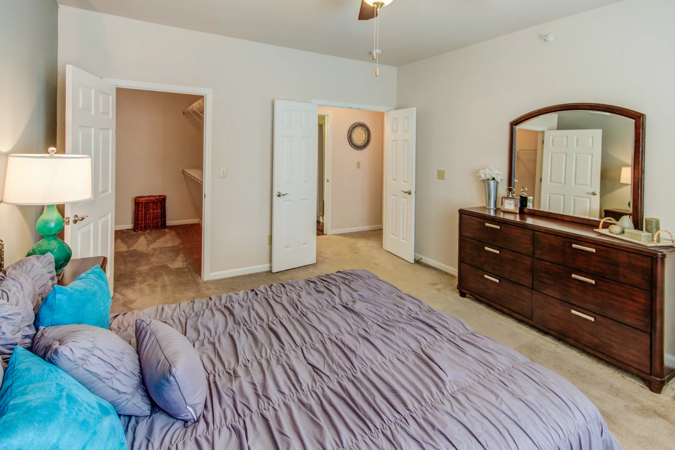 Bedroom - Aspen Pines - Newport, KY