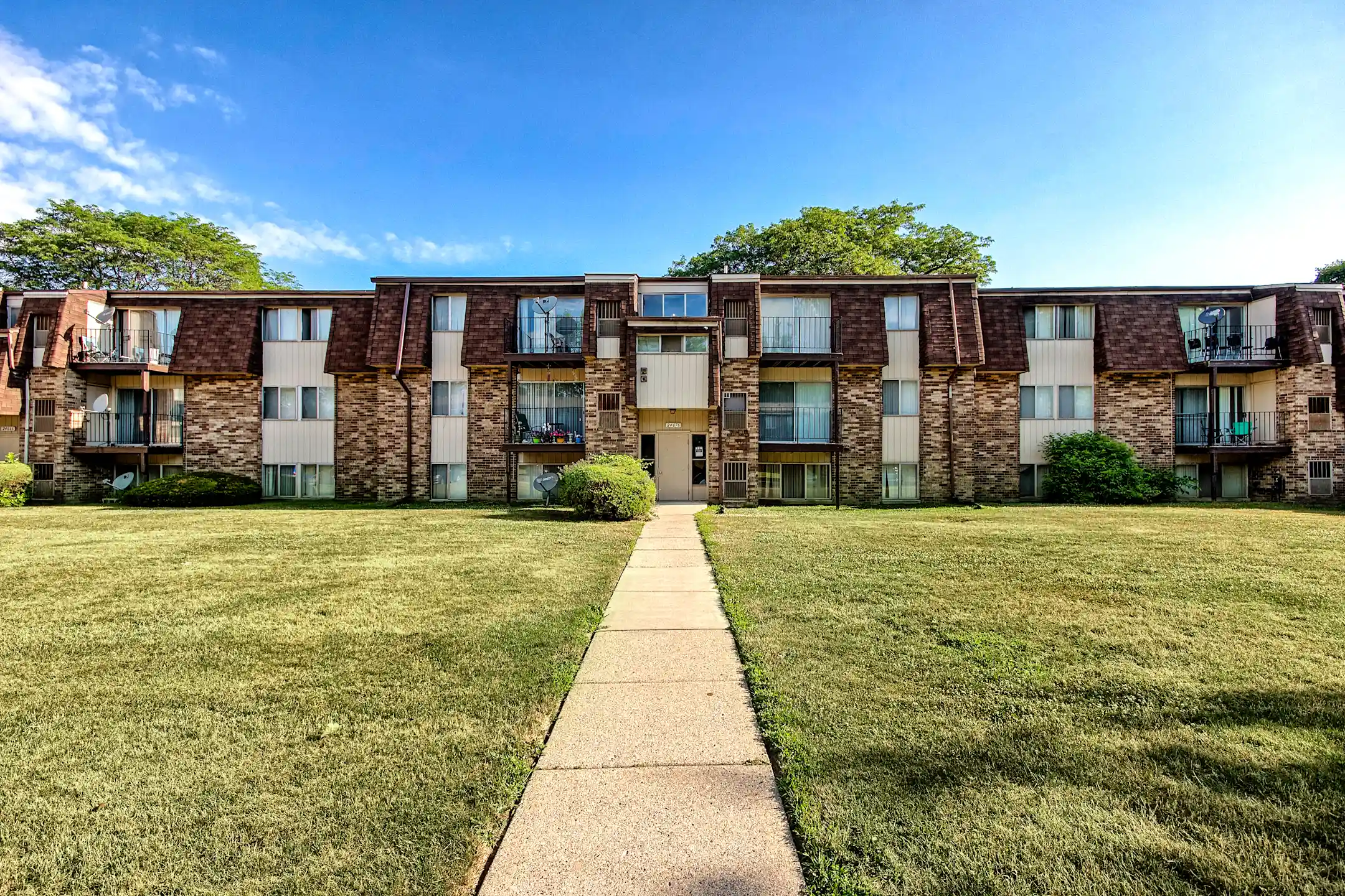 The Glens Apartments Harrison Township, MI 48045