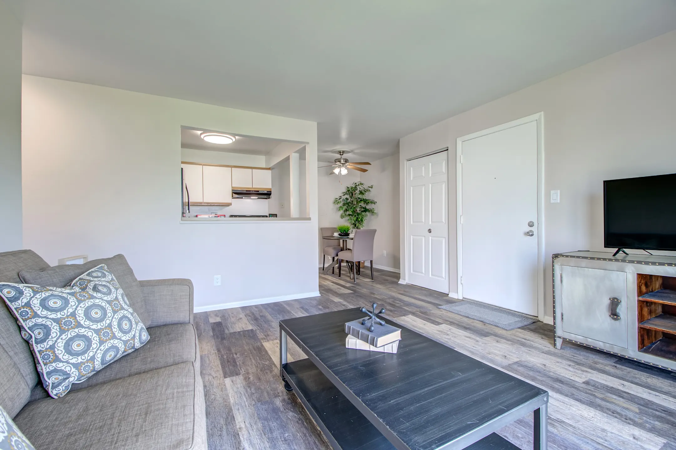 Living Room - Hidden Creek - Crown Point, IN
