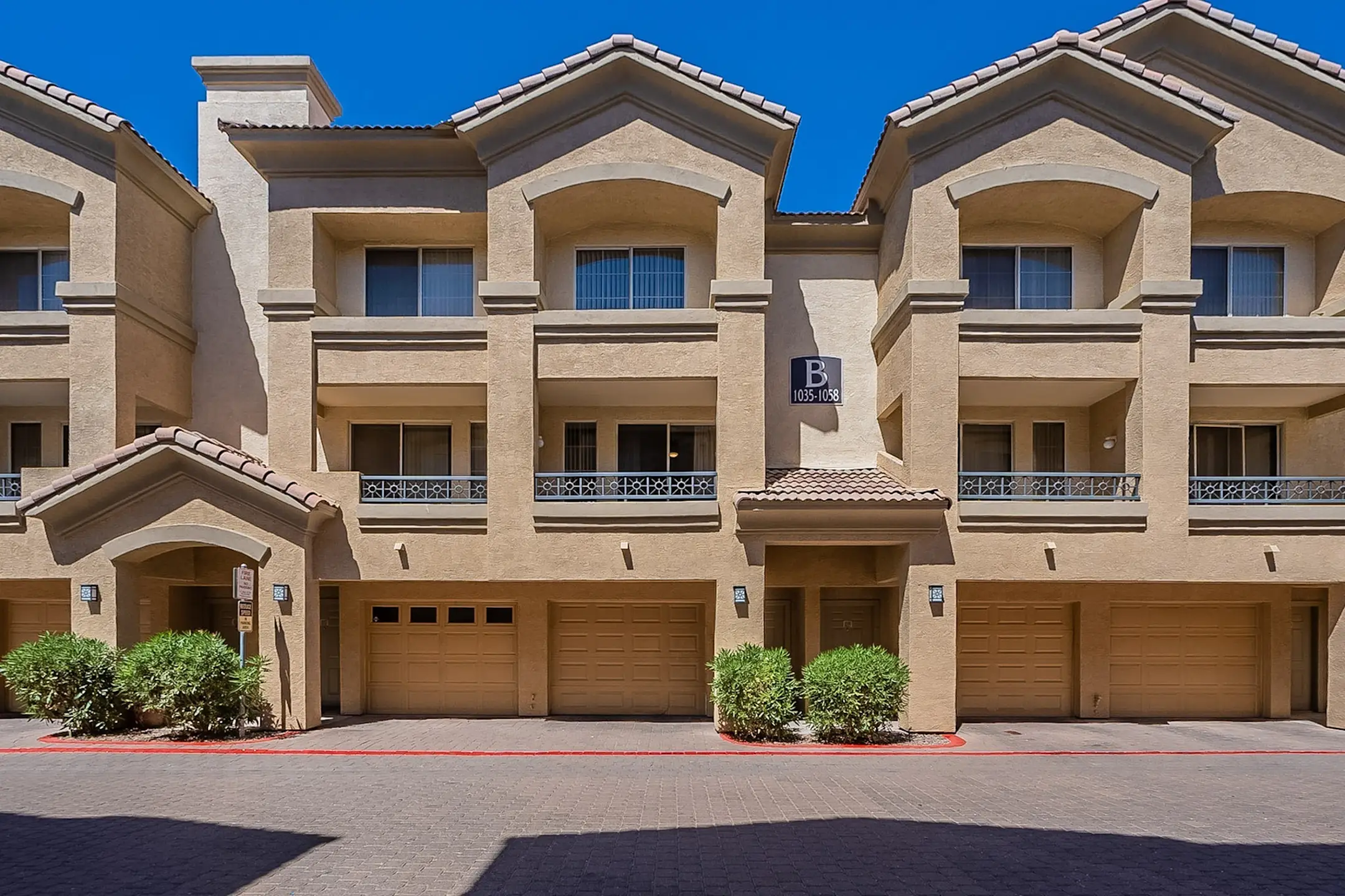 Palazzo Townhomes 886 N Cofco Center Ct Phoenix, AZ Apartments for Rent Rent.