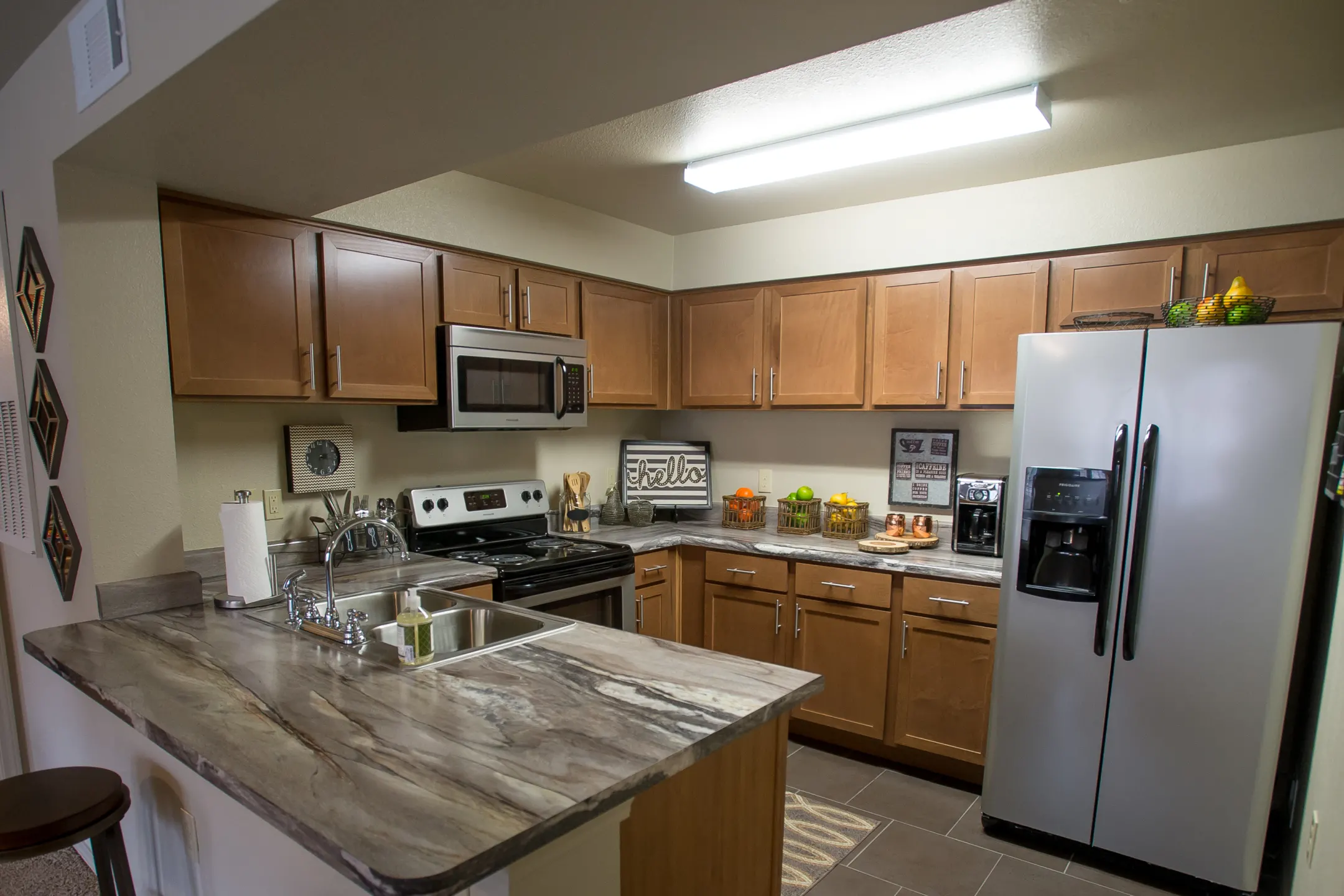 Kitchen - Portofino Apartments - Wichita, KS