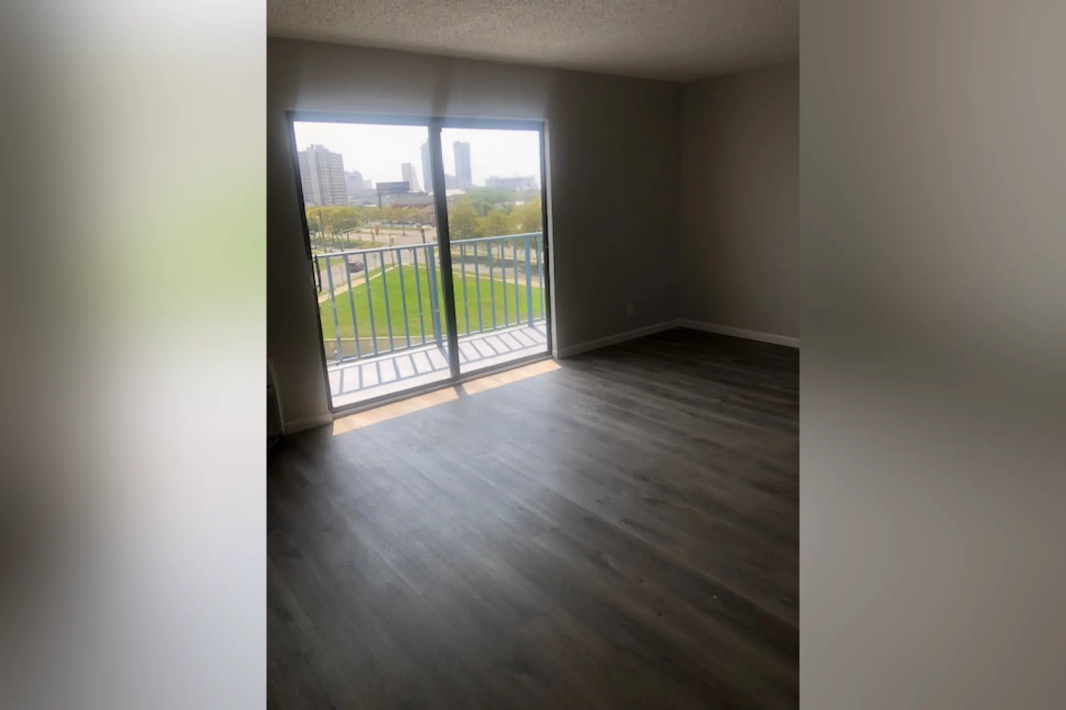 The High Gate 655 Absecon Blvd Atlantic City, NJ Apartments for