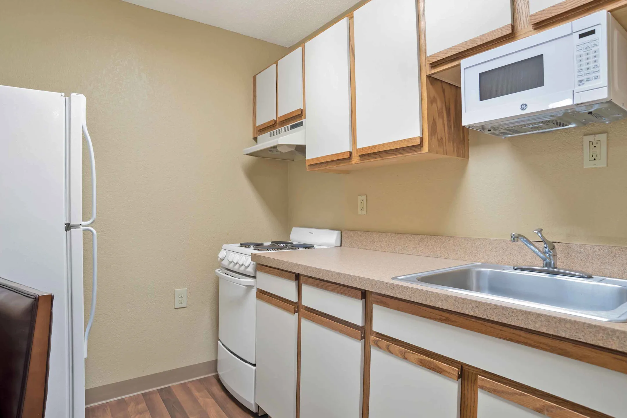 Furnished Studio Birmingham Inverness 101 Cahaba Park Cir. Birmingham, AL Apartments for