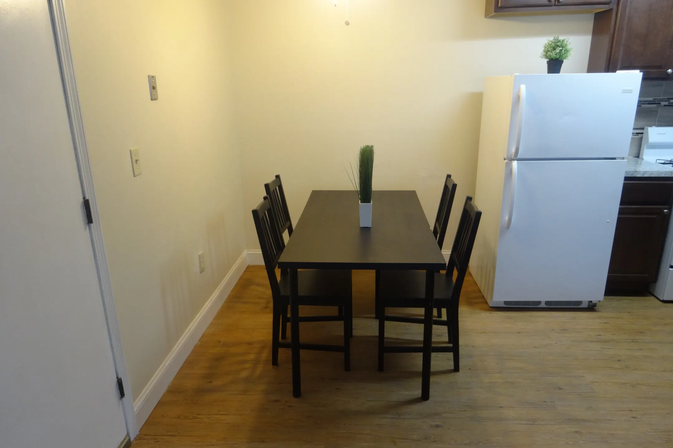 Farmington Gates Apartments Apartments New Britain, CT 06053