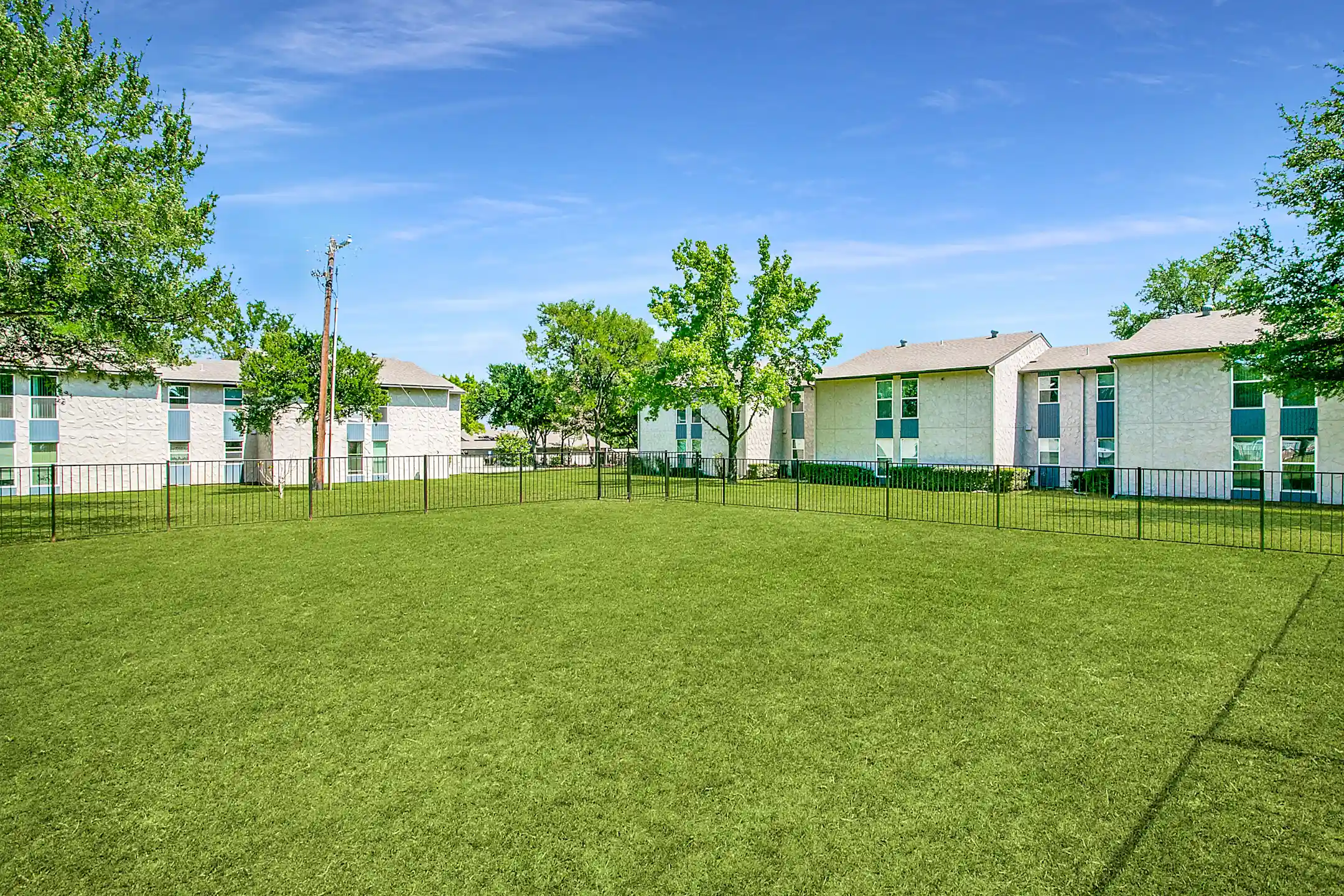 Spring Valley Apartments Euless, TX 76040