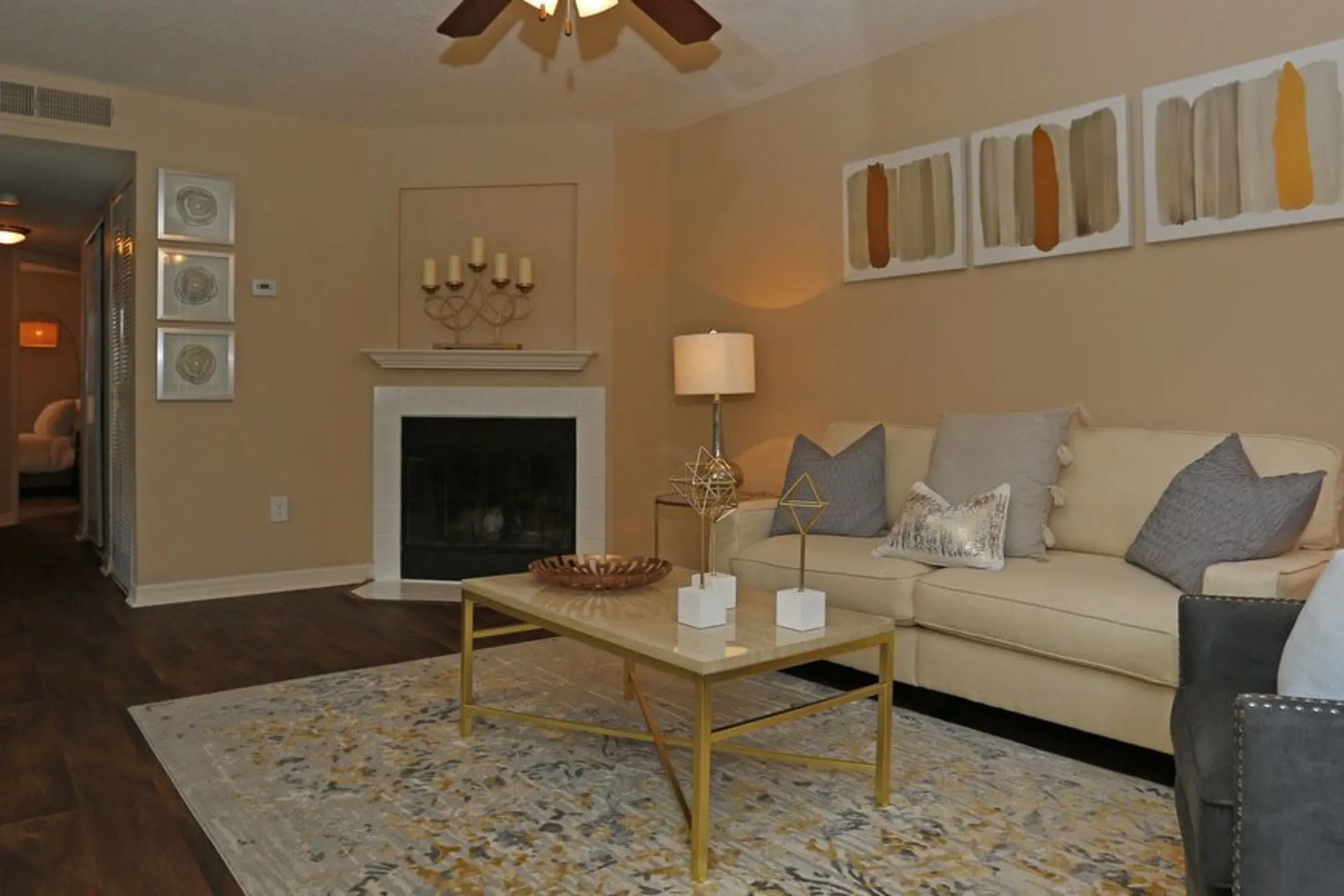 Living Room - Stonegate Apartments - Palm Harbor, FL
