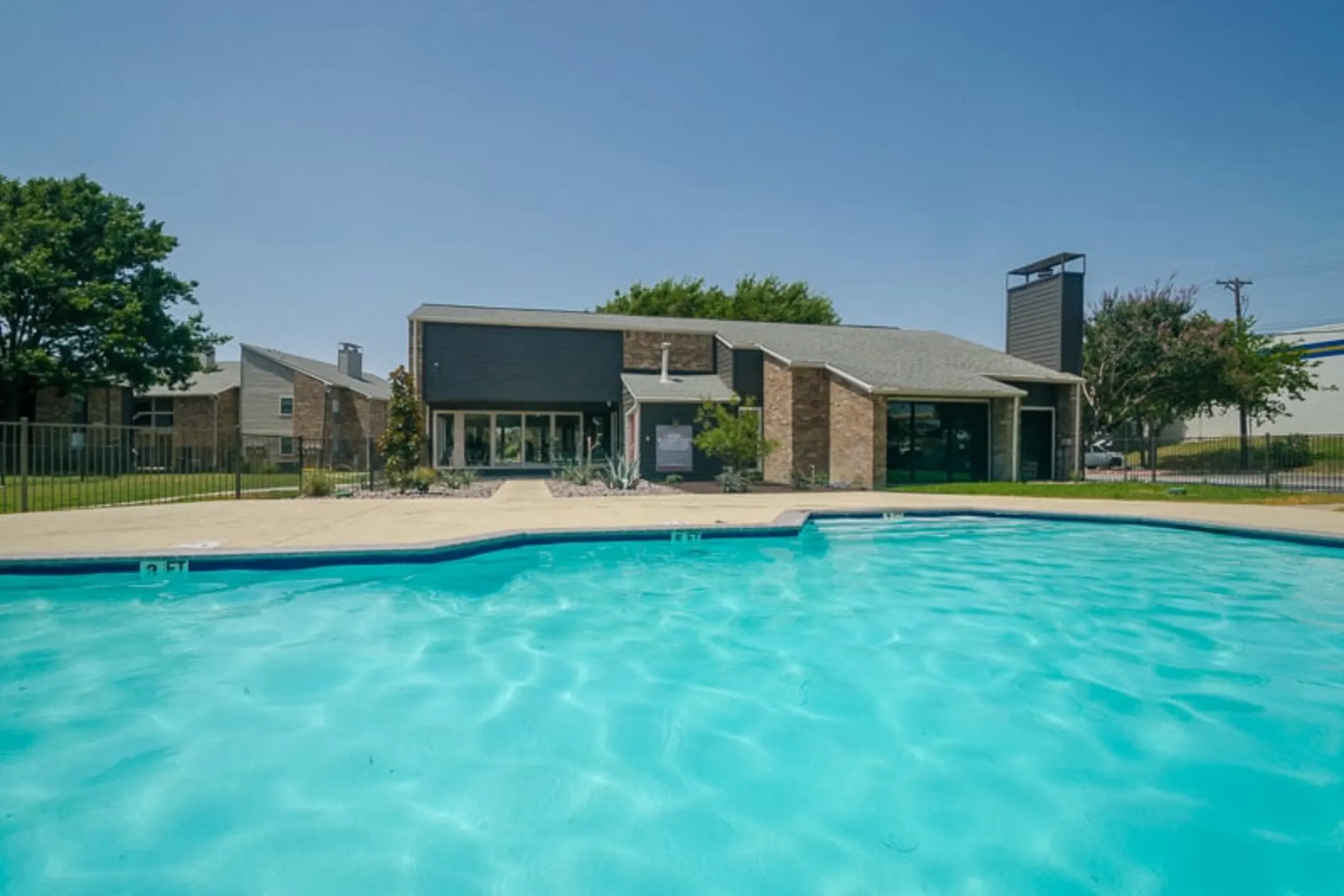 Rock 35 Apartments Round Rock, TX 78681