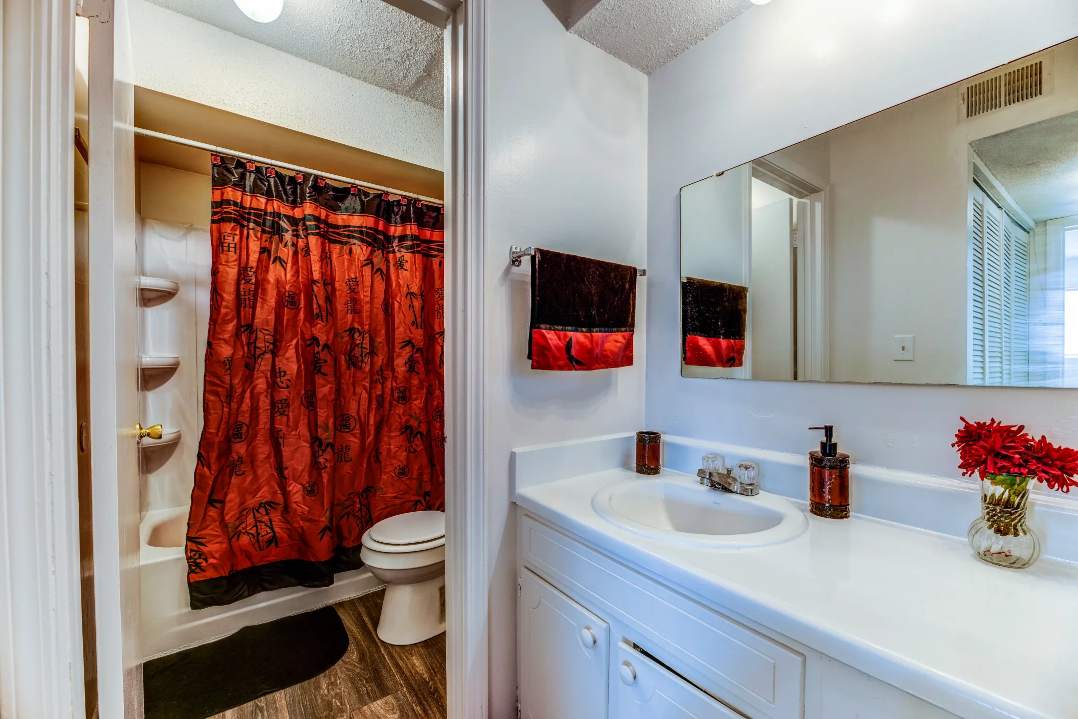 Bathroom - Crown Pointe - Spartanburg, SC