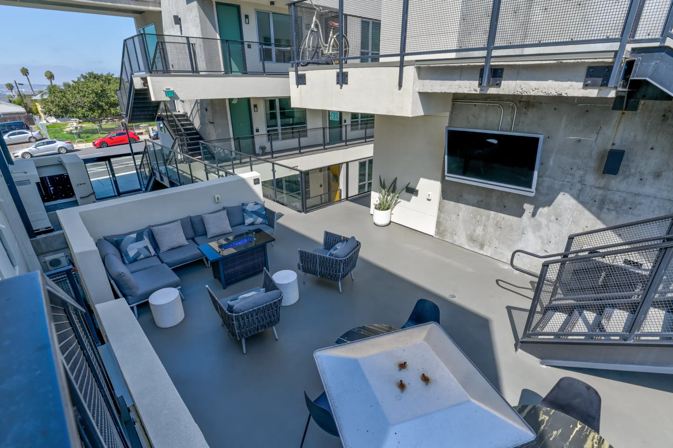 TRU Bankers Hill 2001 4th Avenue San Diego, CA Apartments for Rent