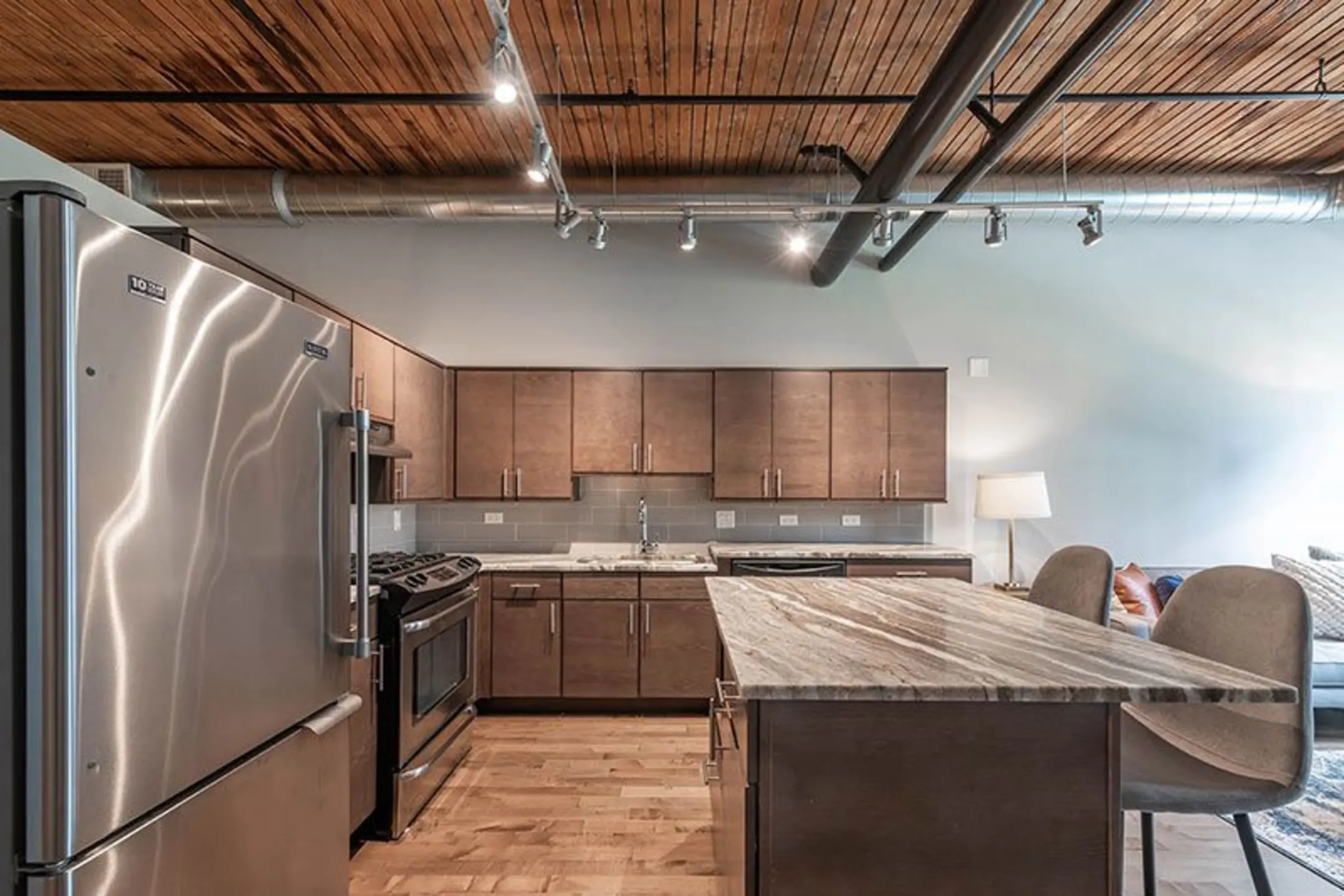 Kitchen - Lofts at River East - Chicago, IL