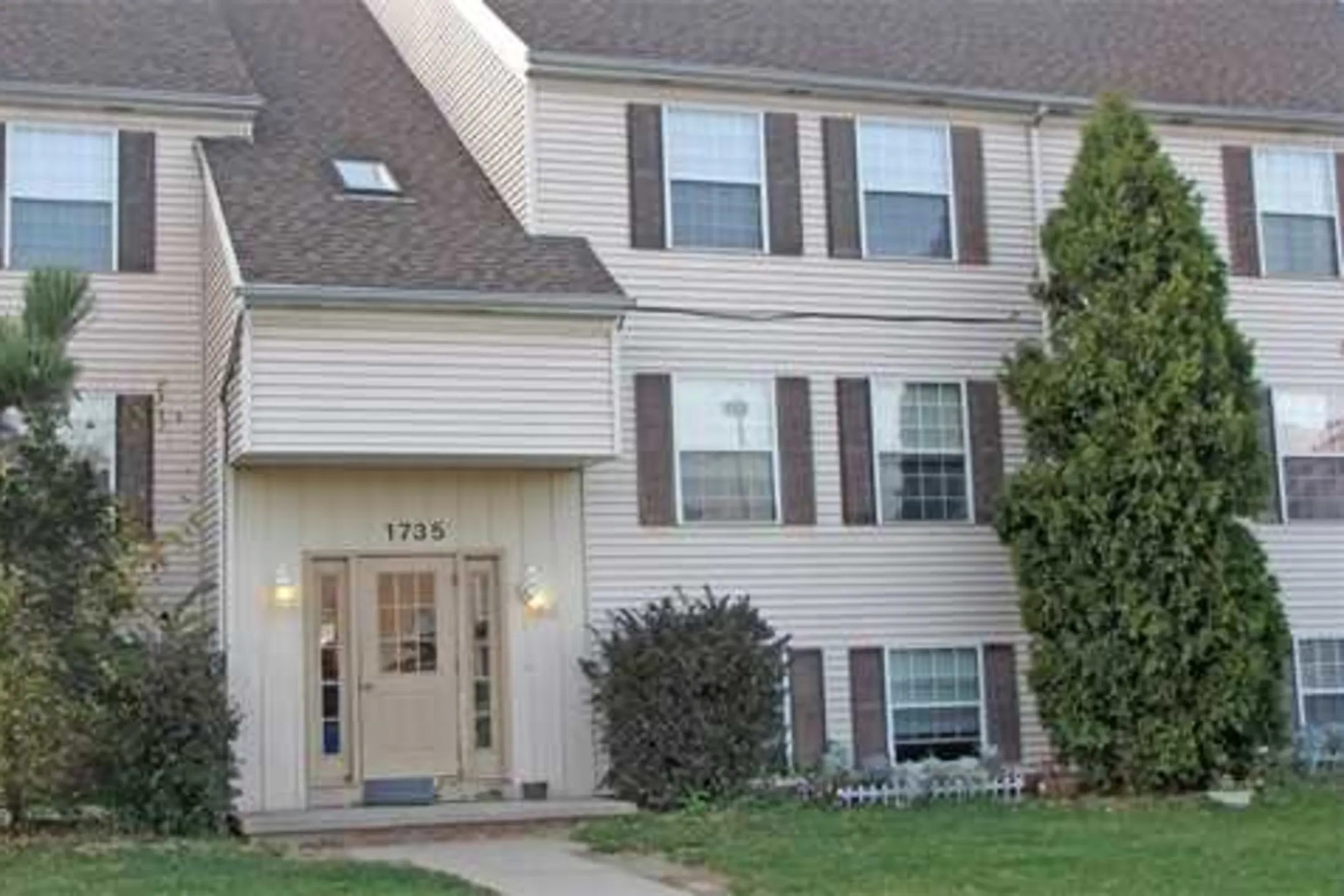 Laurel Hill Apartments Brunswick Ohio