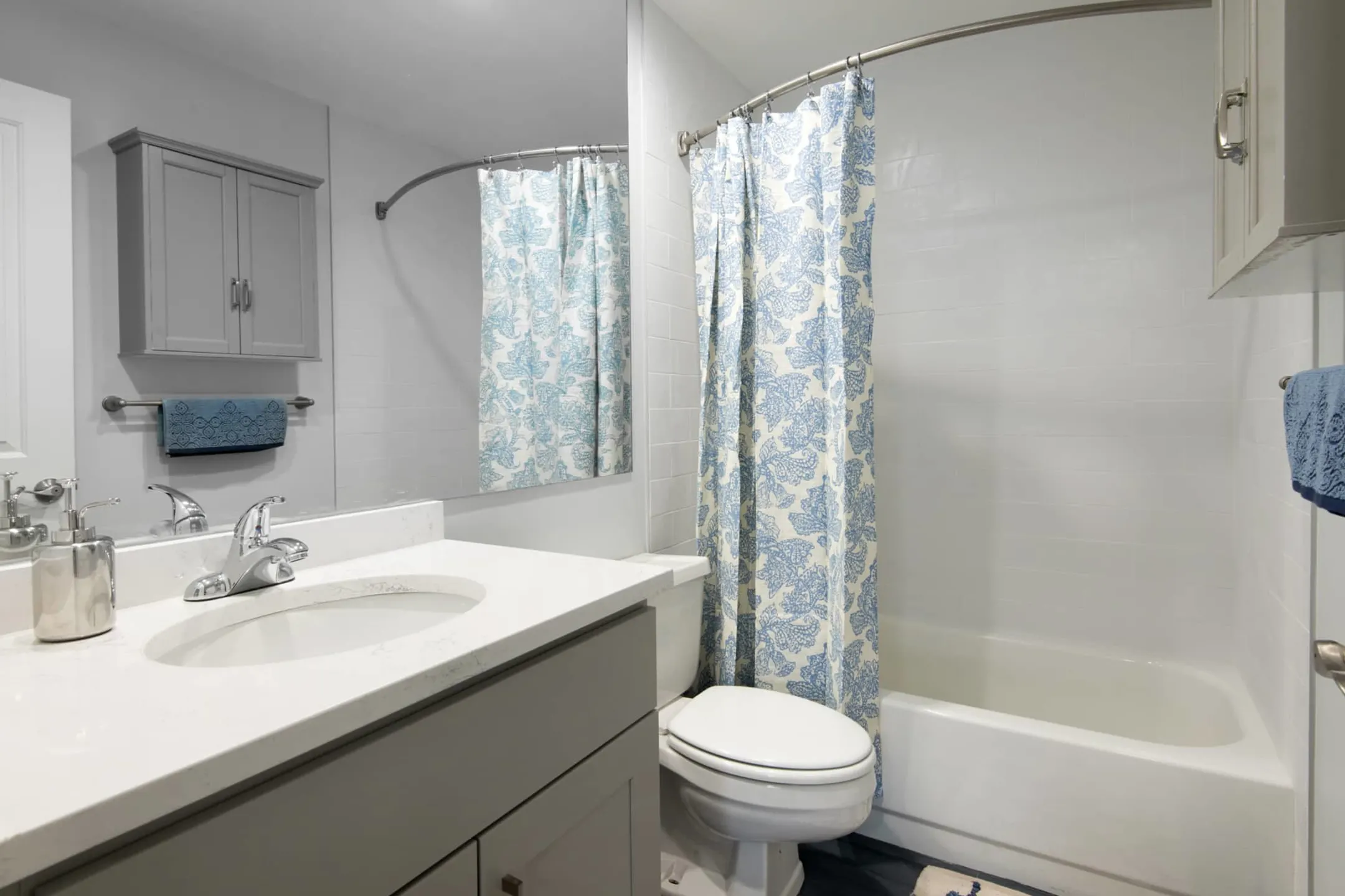 Bathroom - Garrison Square - Boston, MA
