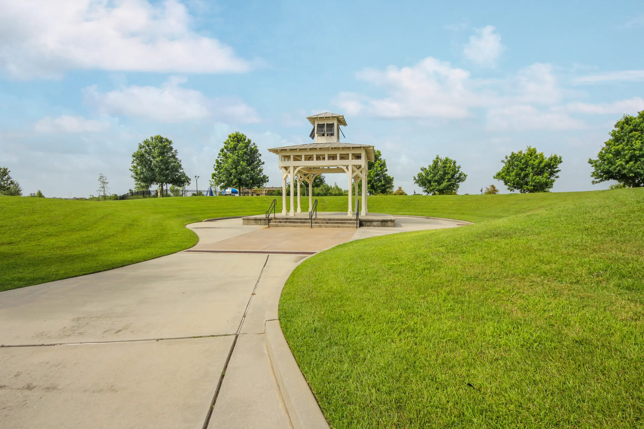 Waterview Luxury Apartments - Youngsville, LA