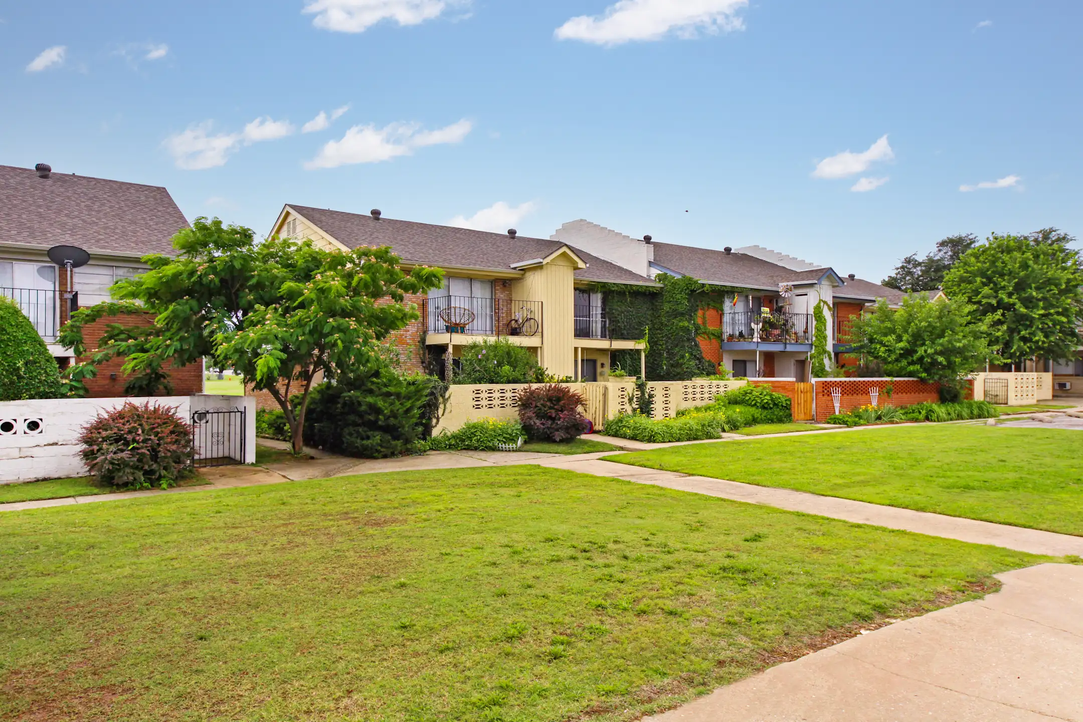 Lake Stella Apartments - Oklahoma City, OK