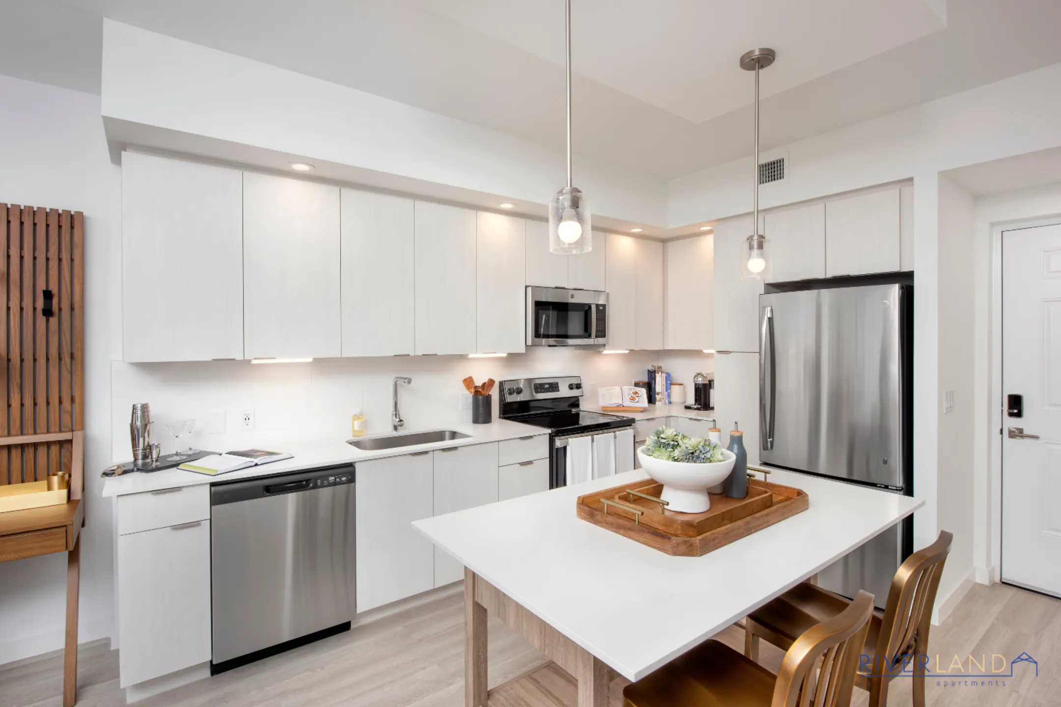 Riverland Apartments 420 SW 27th Ave Fort Lauderdale, FL Apartments