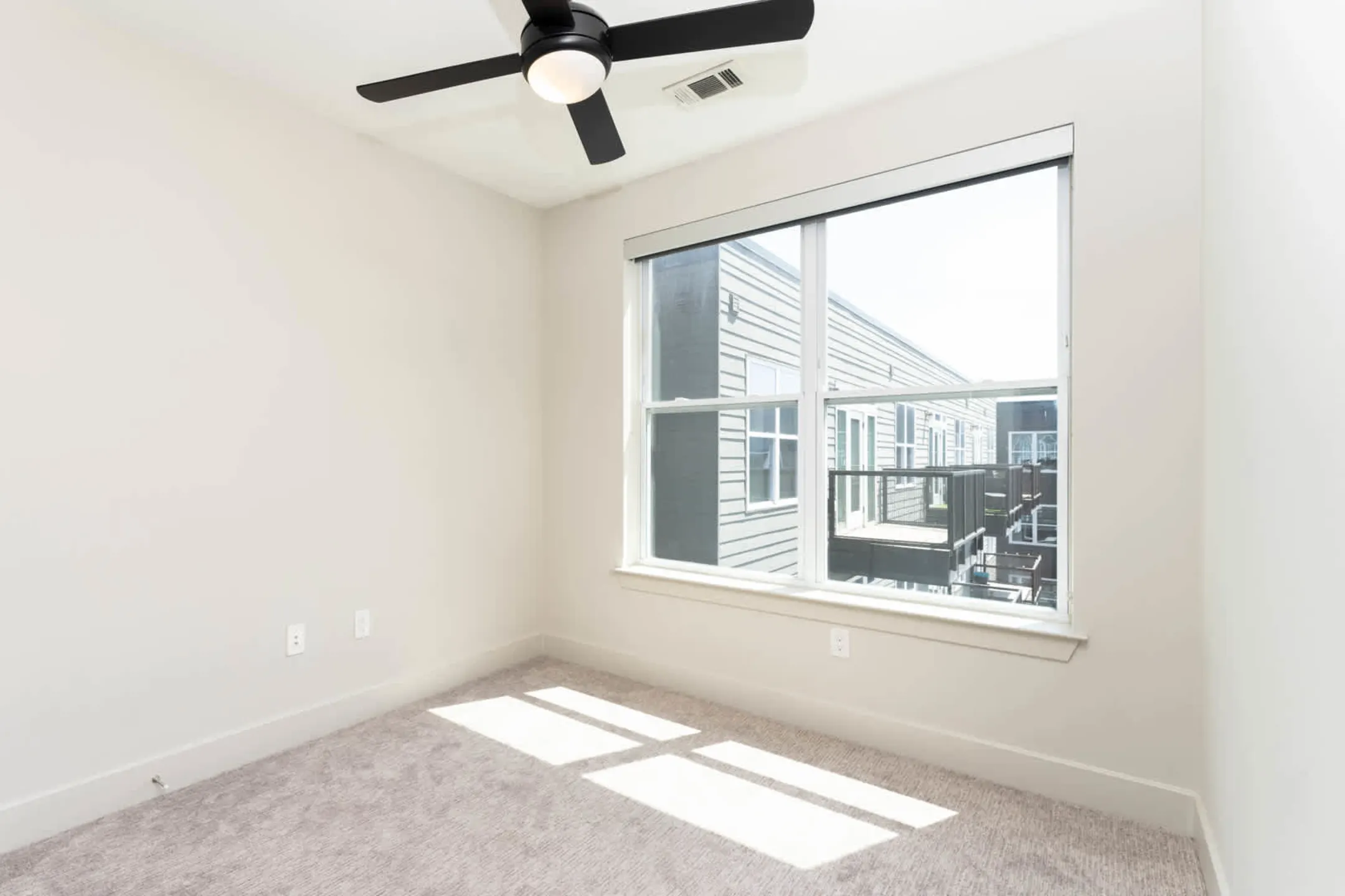 Indie Deep Ellum Apartments Dallas, TX 75226