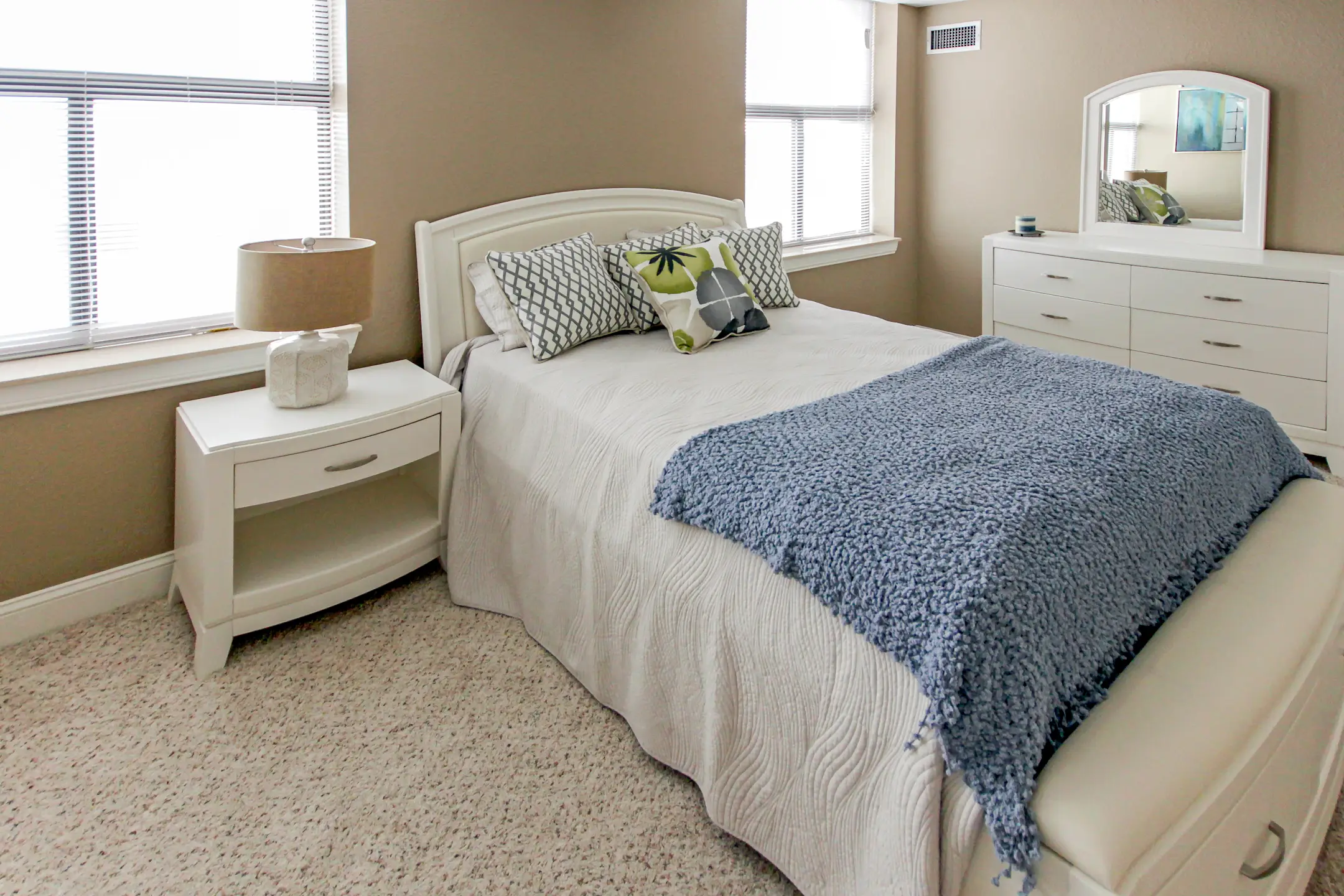 Bancroft Luxury Apartments 107 S Washington Ave Saginaw, MI Apartments for Rent Rent.