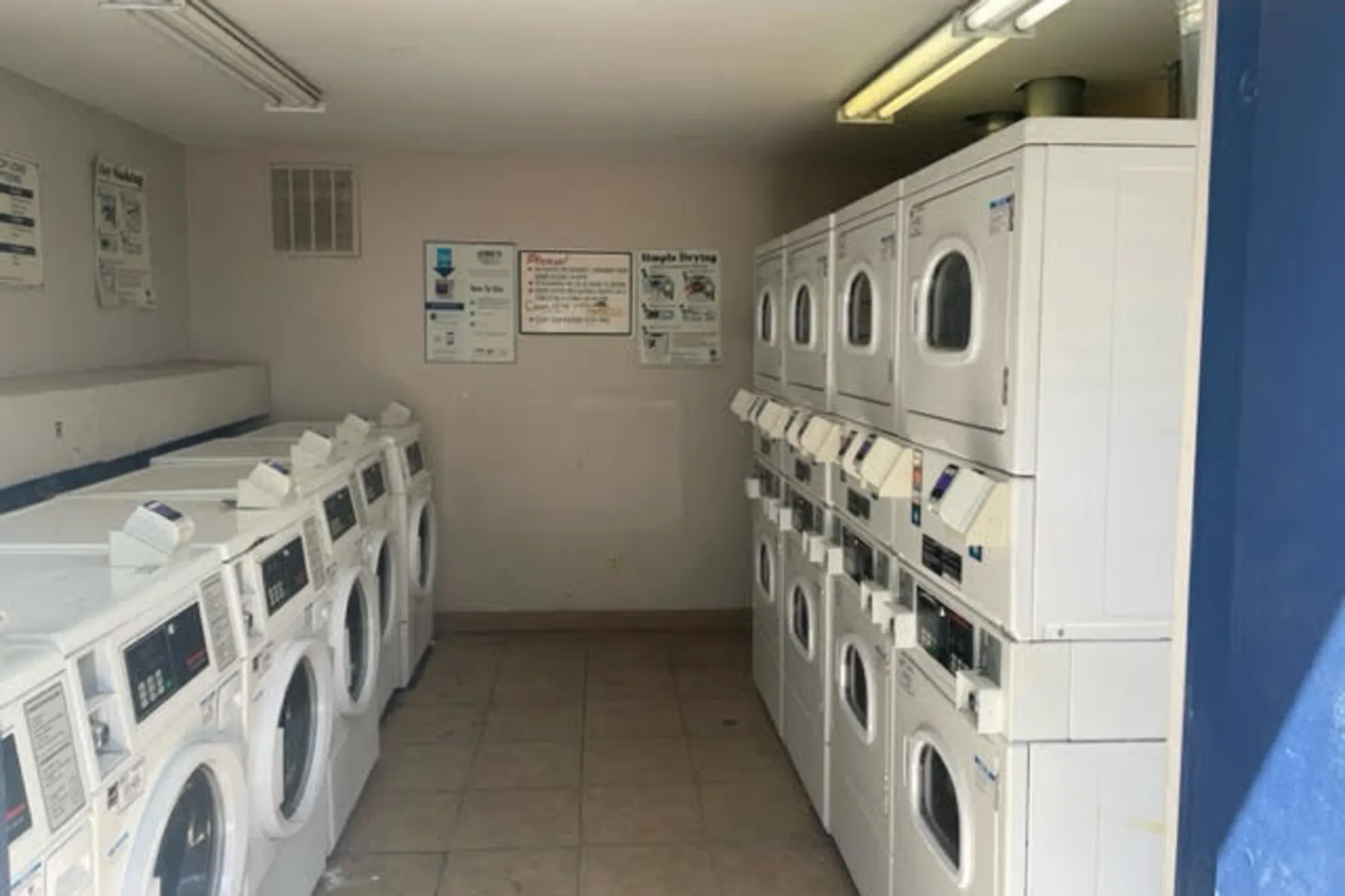 Midship Apartments - Kenneth City, FL