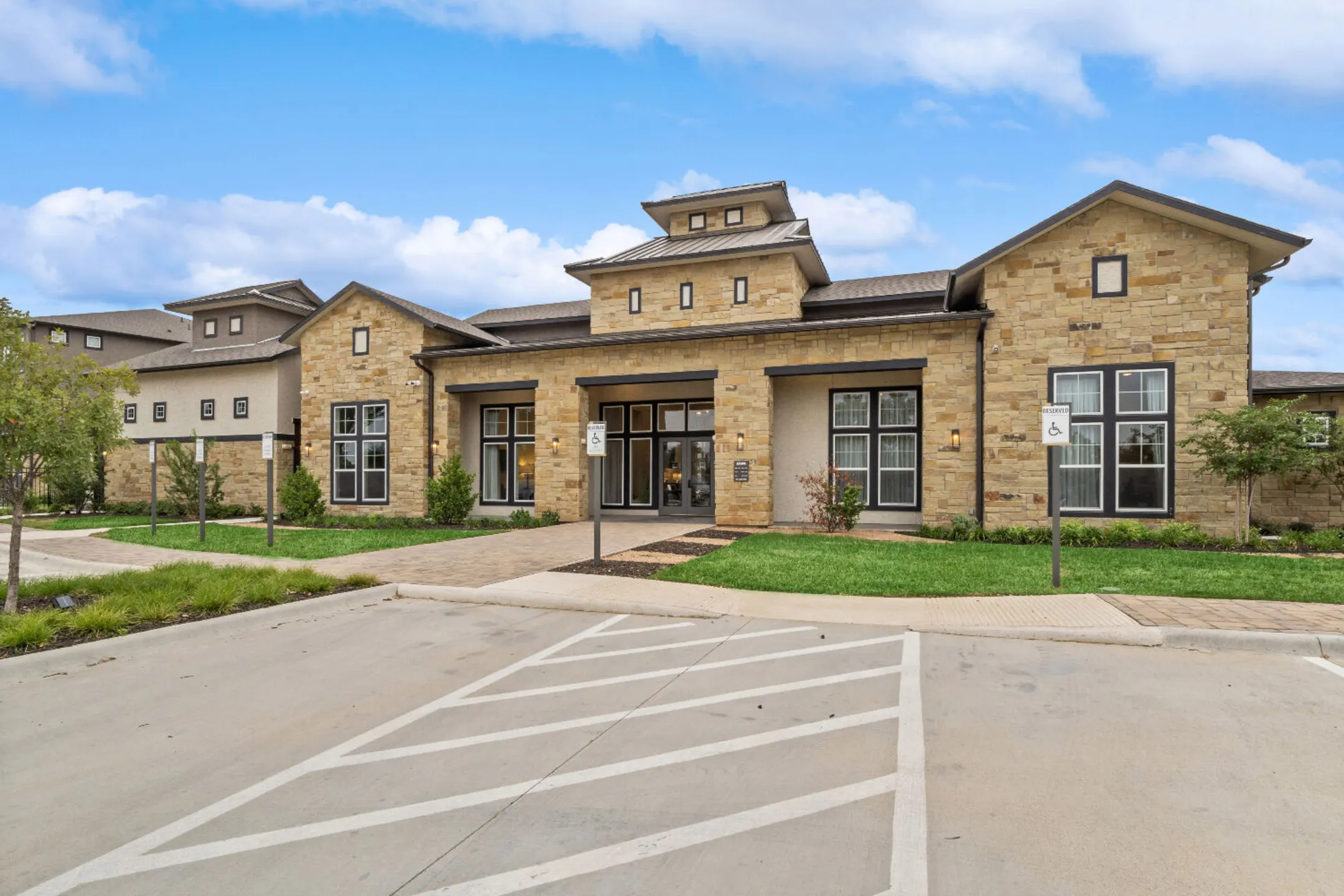 Radius Wolf Ranch - 1845 West University Avenue | Georgetown, TX ...