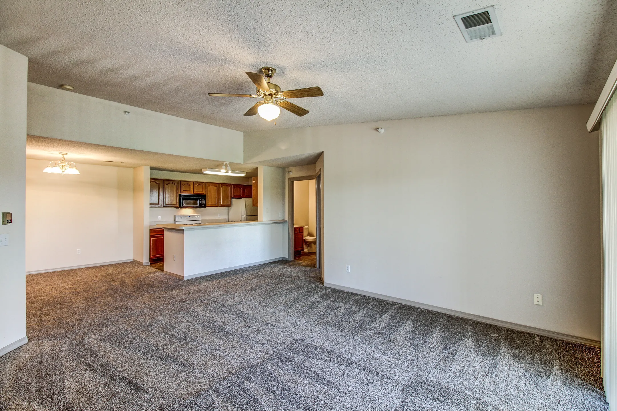 Living Room - East Hampton Estates - Wichita, KS