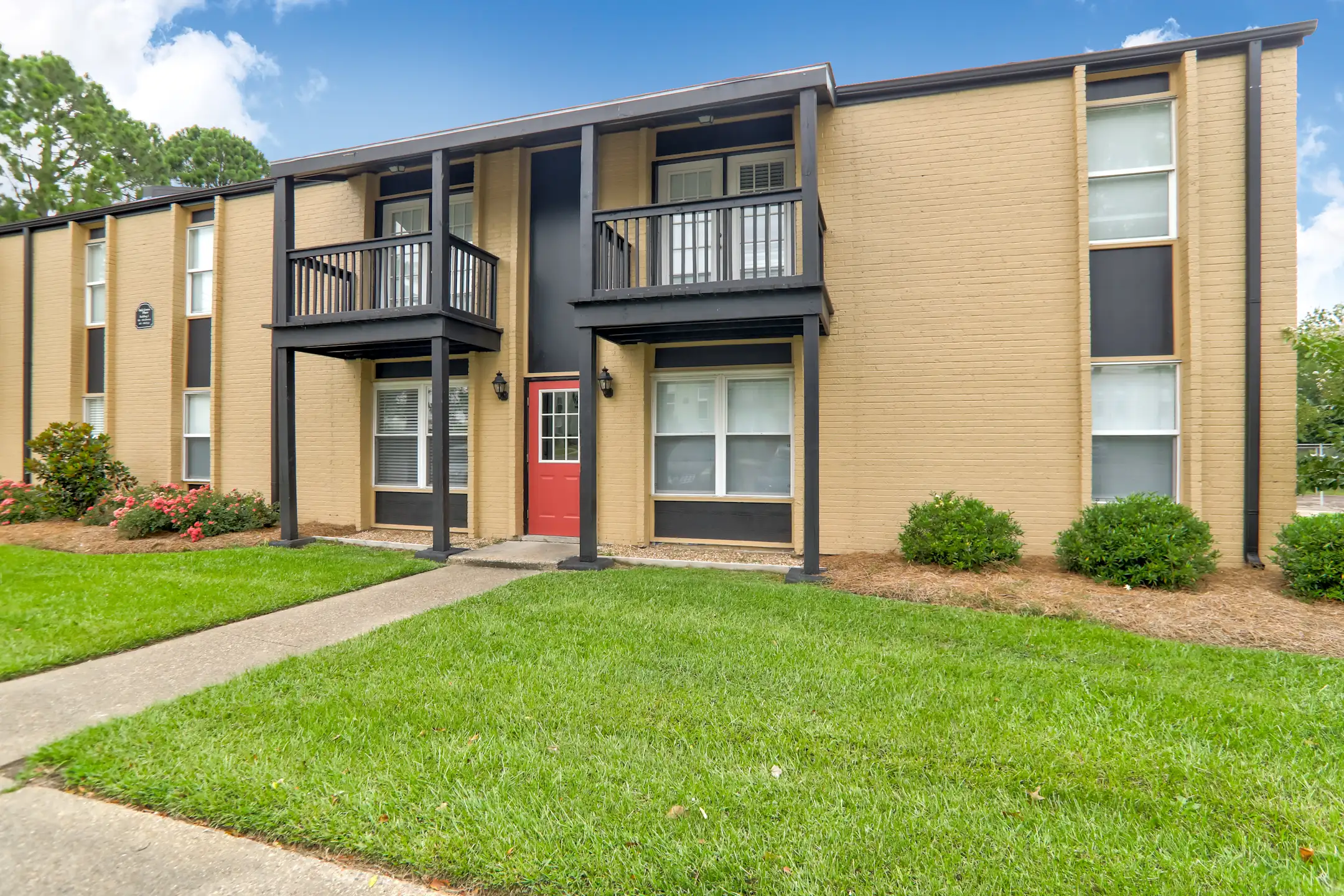 Oak Grove Place 2000 Oak Grove Rd Hattiesburg, MS Apartments for